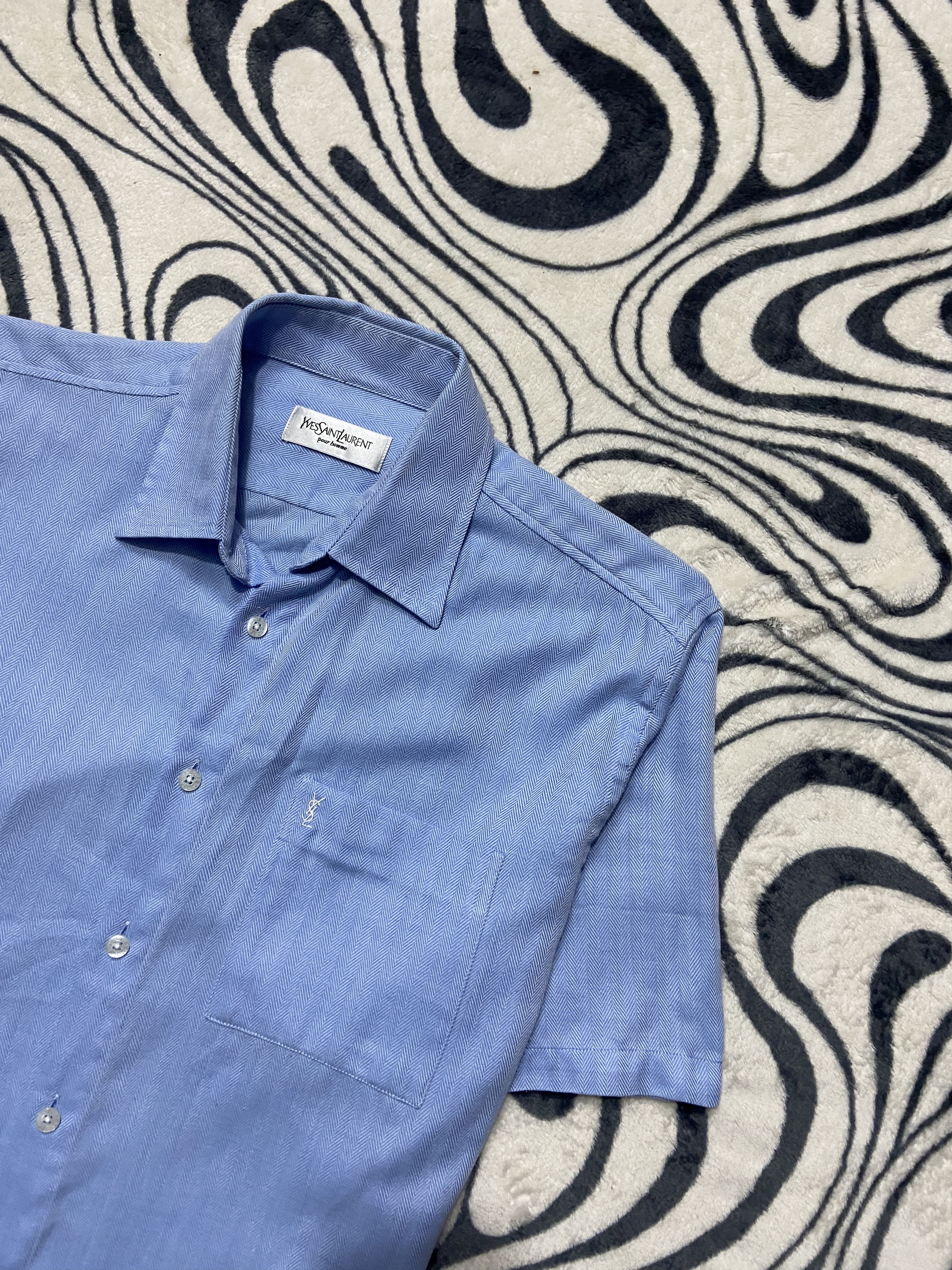 Yves Saint Laurent Yves Saint Laurent YSL Men's Short Sleeve Shirt Size US L / EU 52-54 / 3 - 2 Thumbnail