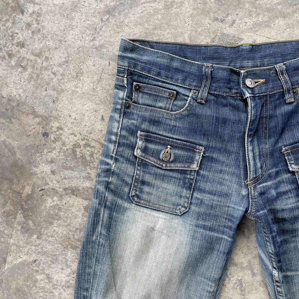Japanese Brand Vintage Kiyoko Takase Bush Pocket Distressed Jeans Pants Size US 32 / EU 48 - 3 Thumbnail