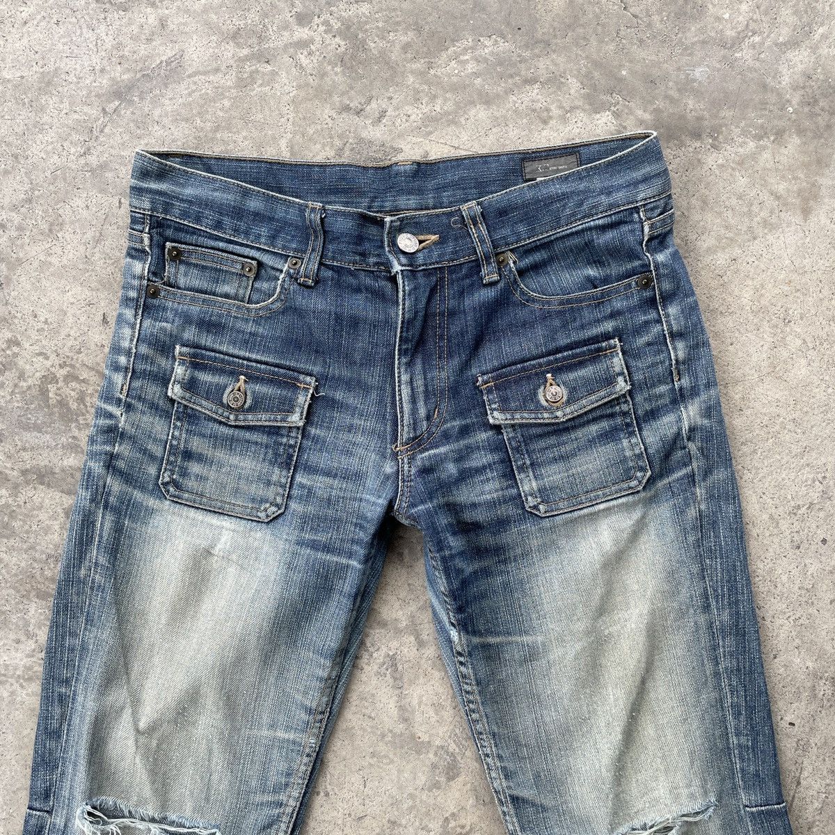 Japanese Brand Vintage Kiyoko Takase Bush Pocket Distressed Jeans Pants Size US 32 / EU 48 - 2 Thumbnail