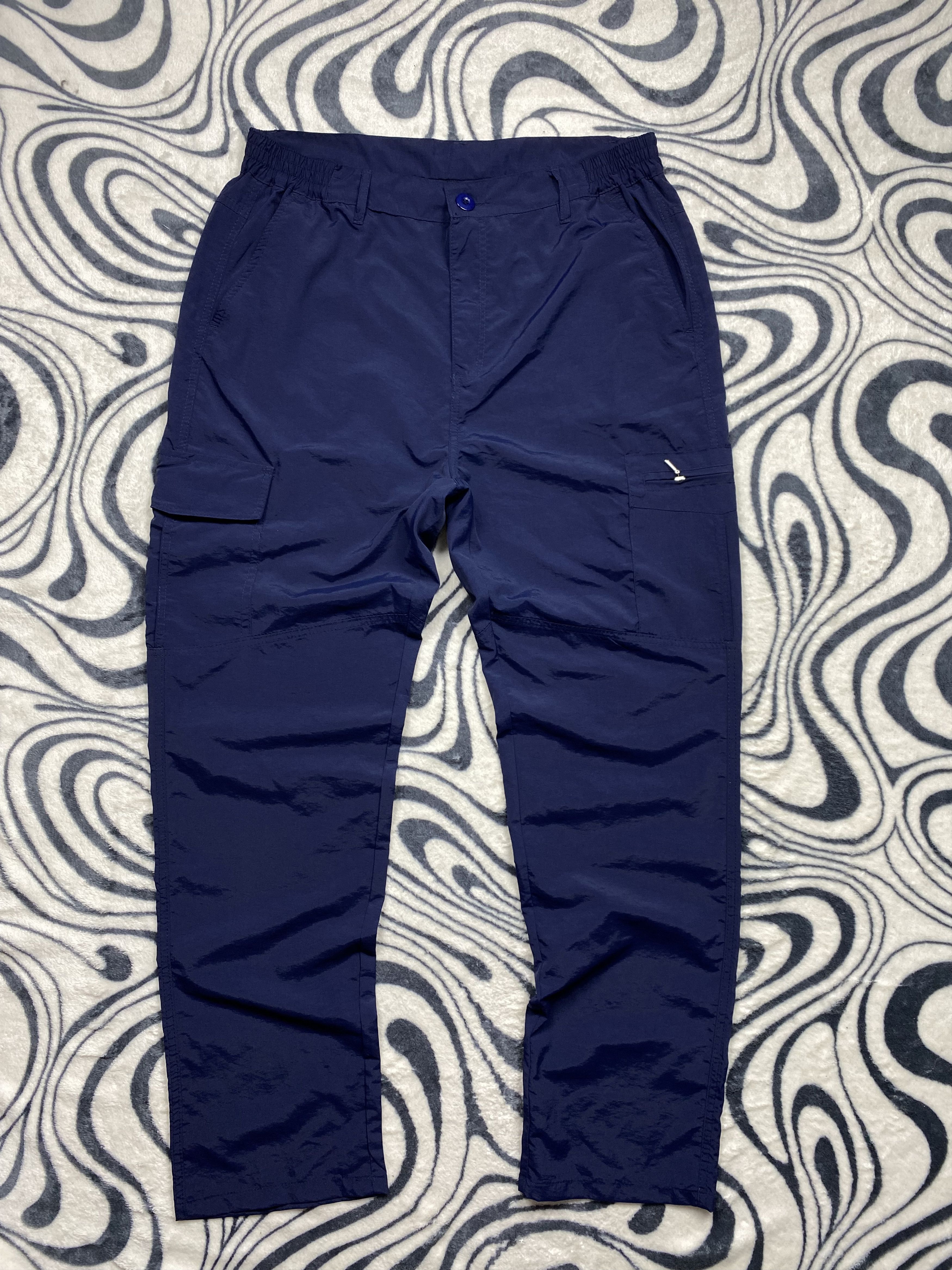 20471120 Japanese Vintage Mens Nylon Cargo Pants Y2K Size US 36 / EU 52 - 1 Thumbnail