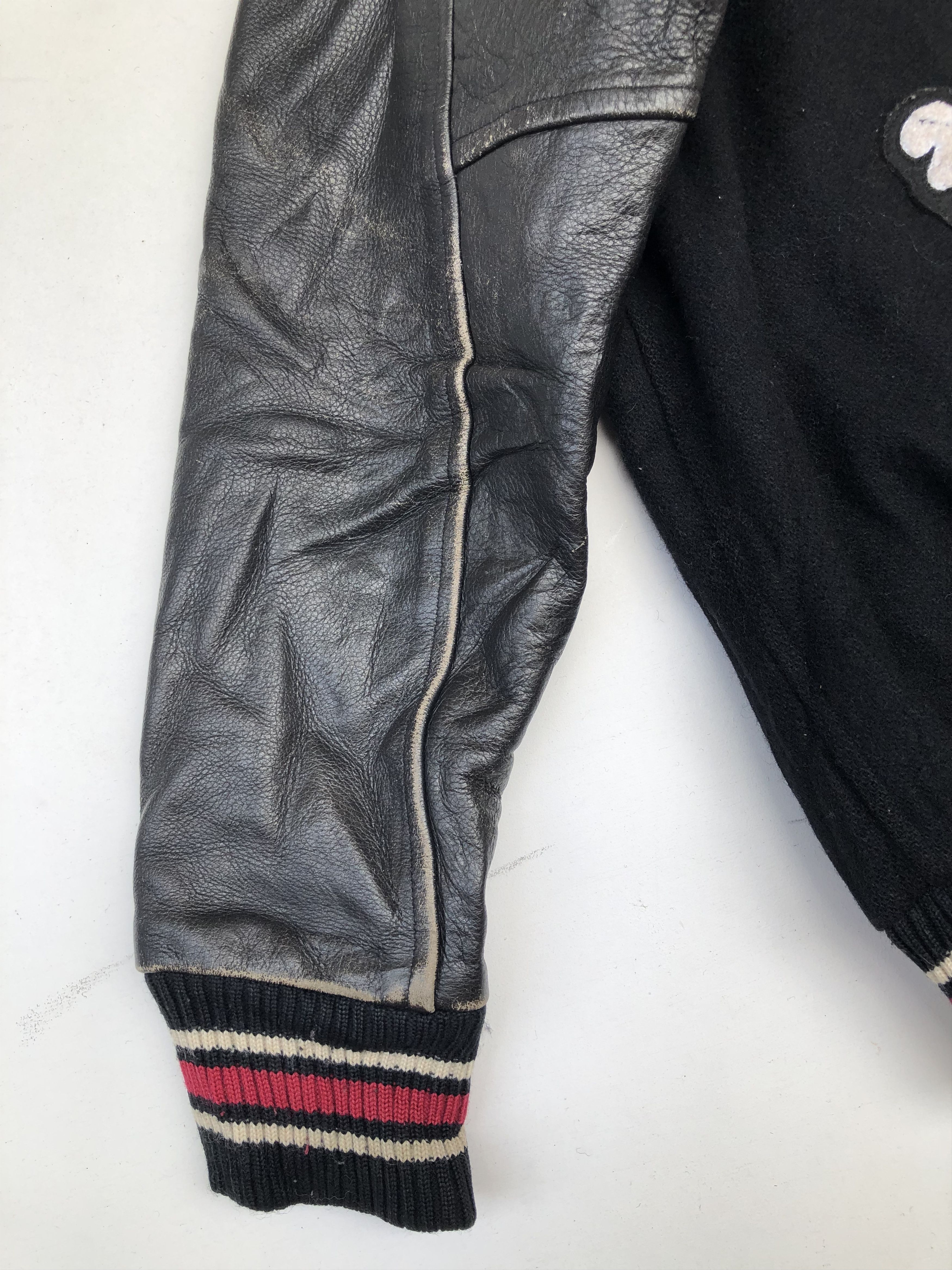 Takeo Kikuchi RARE🔥80’S WWII BOMB WING ATTACK SQUADRON VARSITY JACKET Size US M / EU 48-50 / 2 - 6 Thumbnail