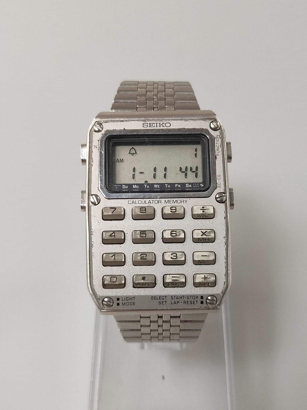 image of Seiko Calculator C515-5009 Digital Men’S Watch in Grey, Men's