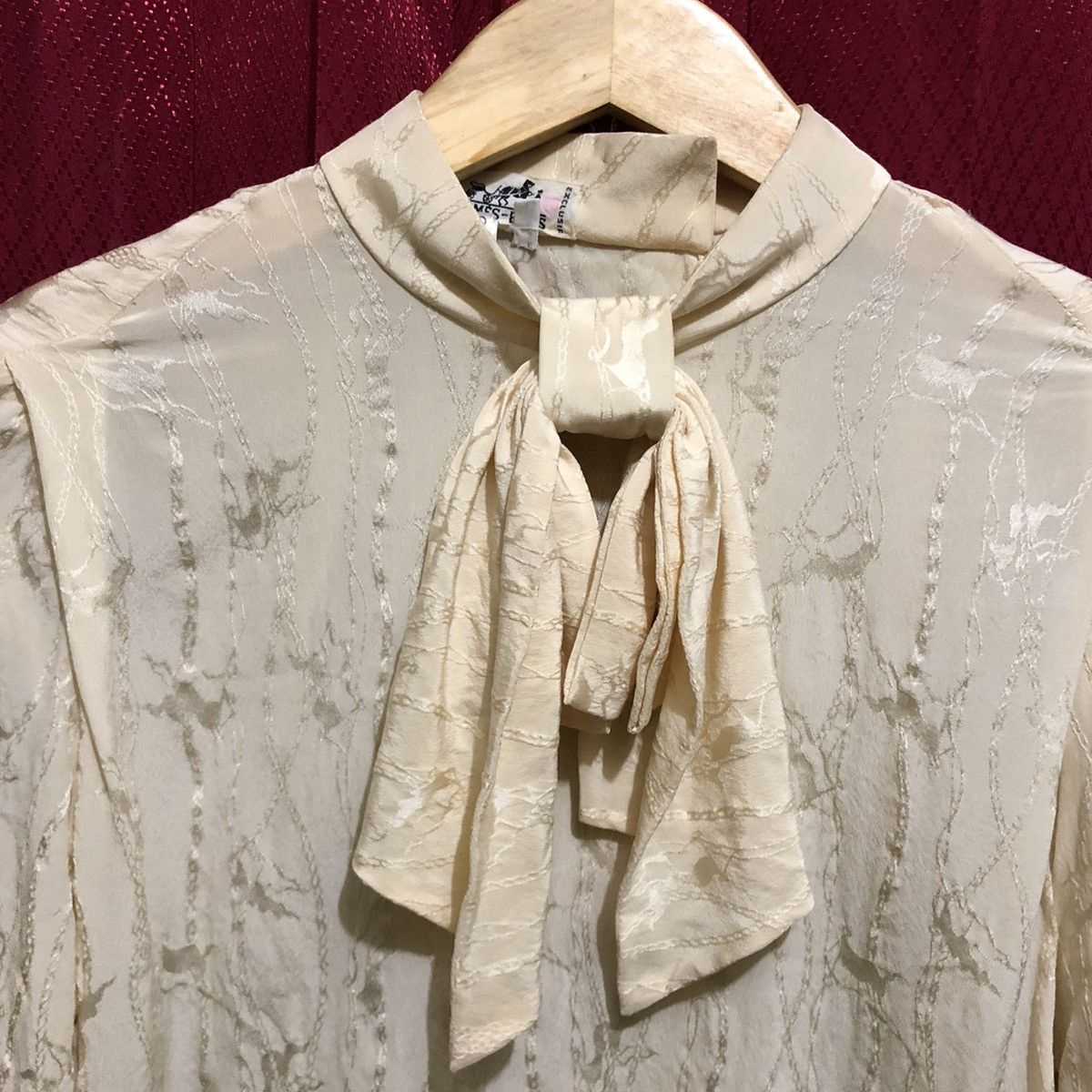 Hermes Vintage Hermes Exclusif Top Blouse 100% Silk Size M / US 6-8 / IT 42-44 - 3 Thumbnail