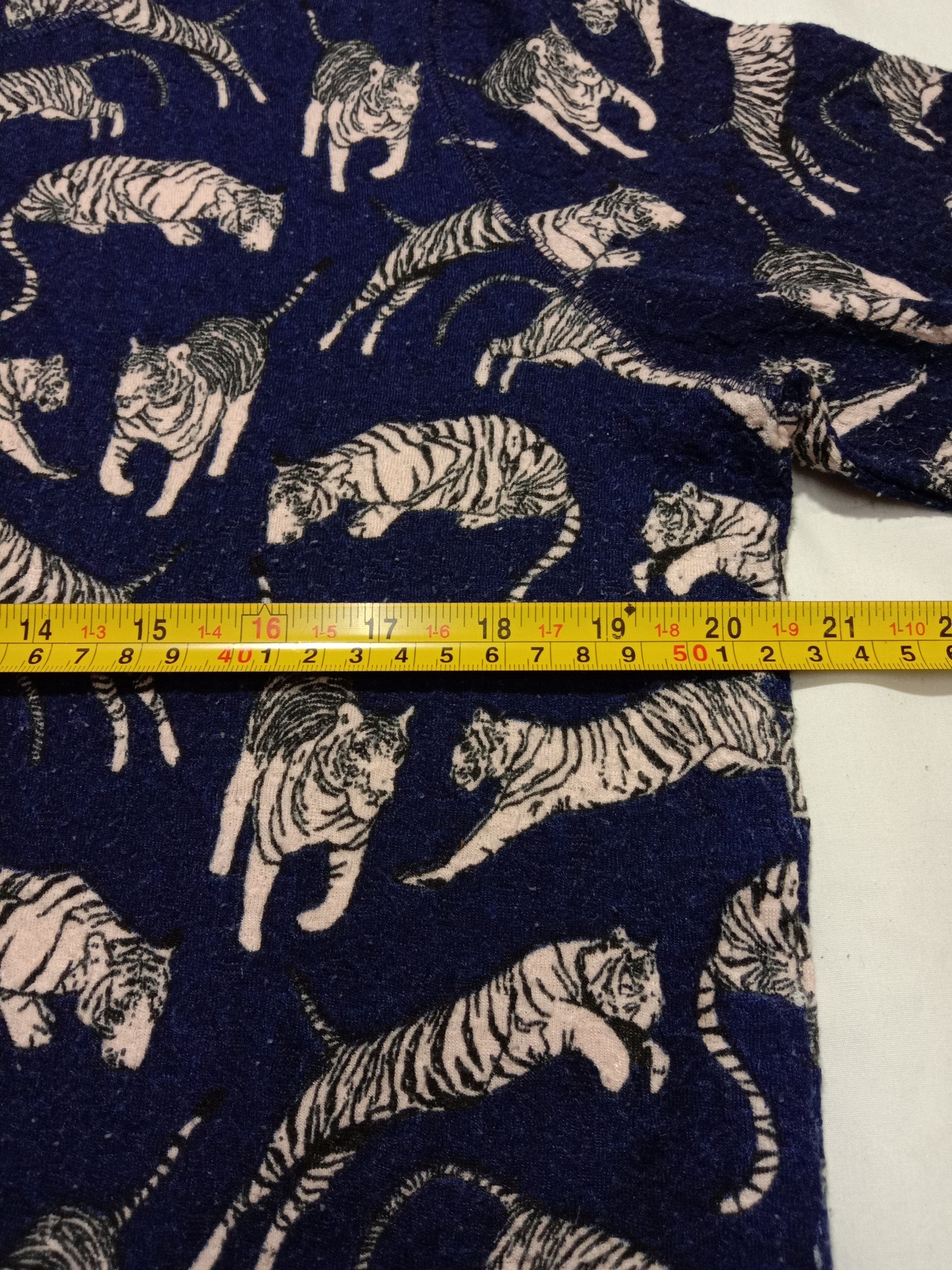 H&M H&M Animal Full Printed Tiger Half Zip At Back Tee Size S / US 4 / IT 40 - 8 Thumbnail