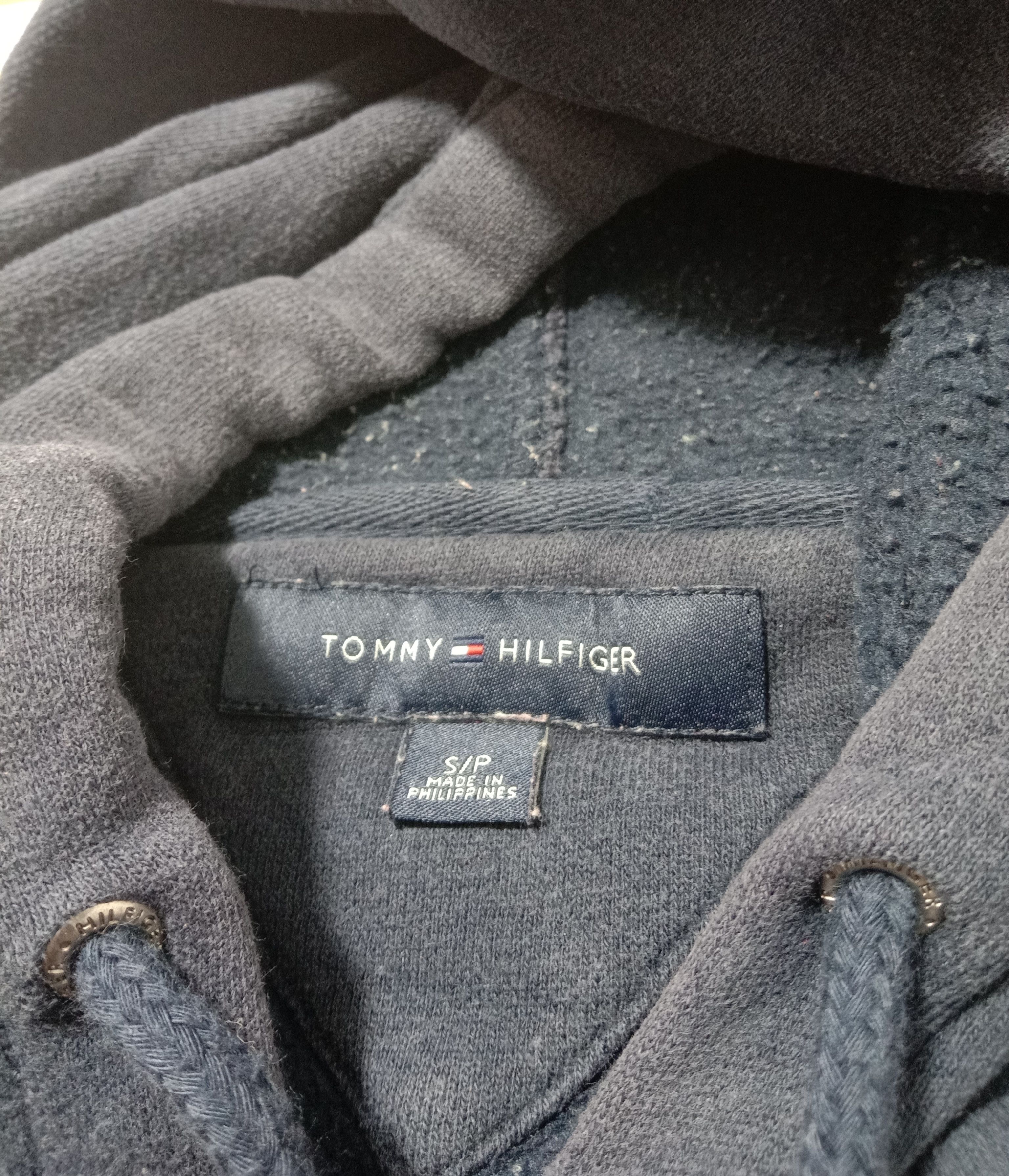 Tommy Hilfiger Vintage Tommy Hilfiger Sweatshirts Zipper Hoodies Size US S / EU 44-46 / 1 - 3 Thumbnail