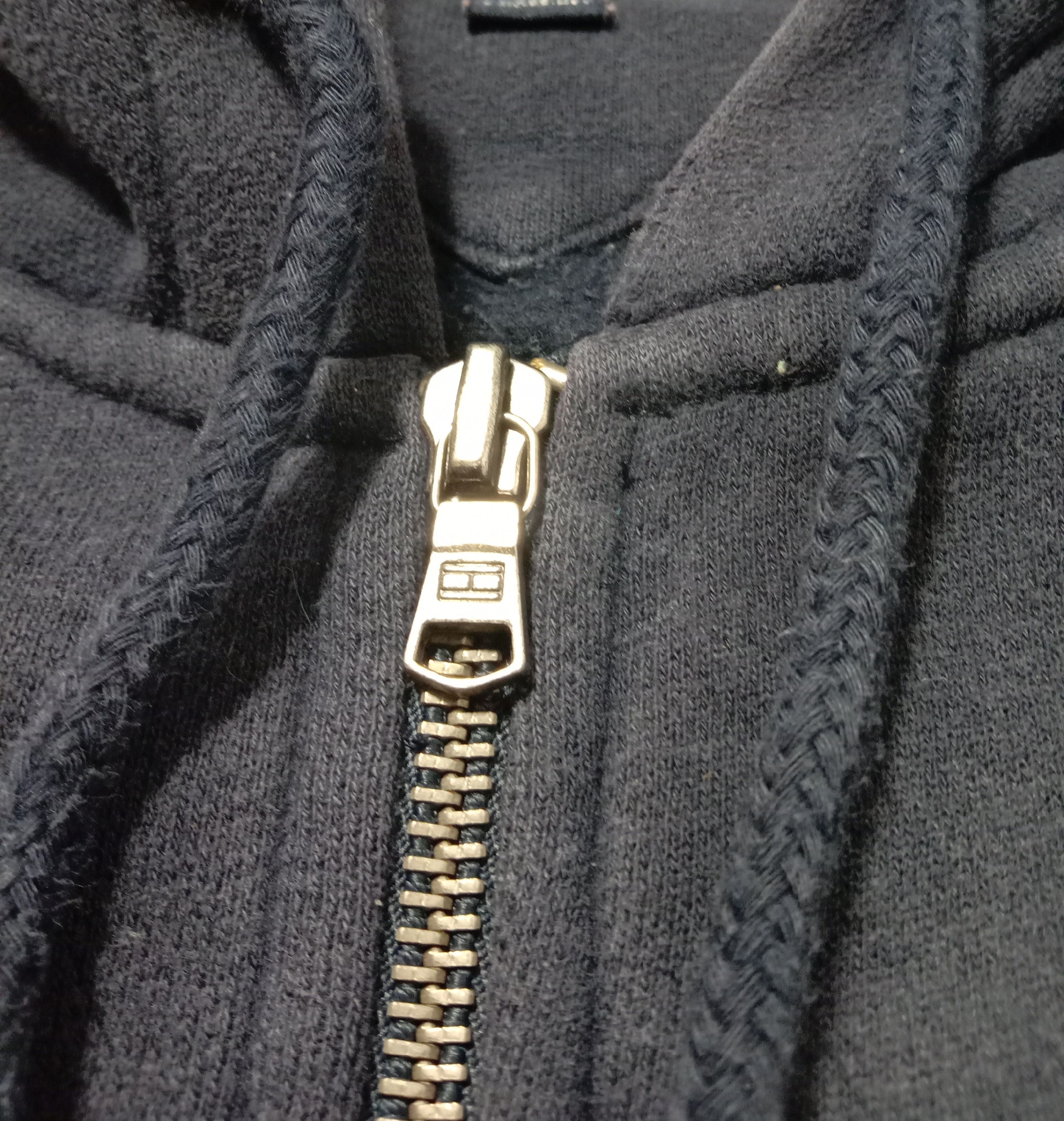 Tommy Hilfiger Vintage Tommy Hilfiger Sweatshirts Zipper Hoodies Size US S / EU 44-46 / 1 - 5 Thumbnail