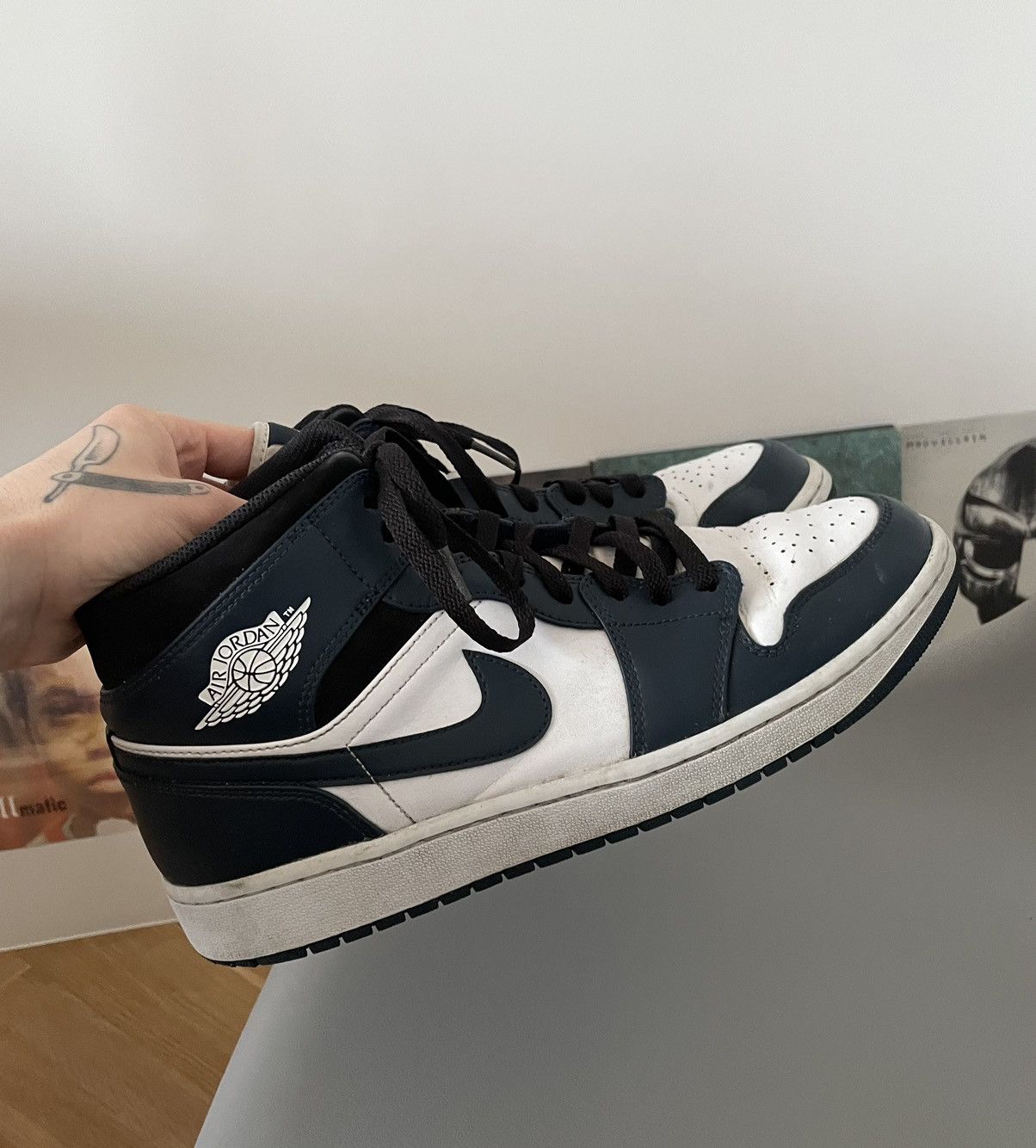 Nike Jordan 1 Mid Armory Navy Rare Nike Sneakers Streetwear Hype Size US 12 / EU 45 - 7 Thumbnail