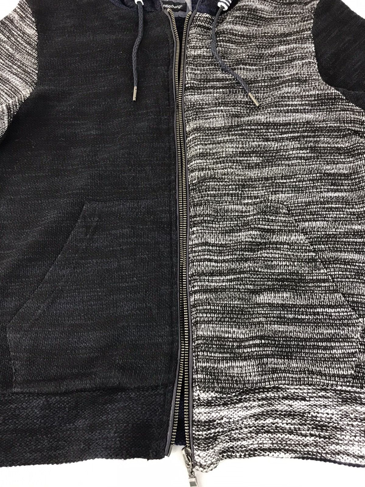 Japanese Brand Semantic Design Sweatshirt Hoodies Zip Up Two Tone Design Size S / US 4 / IT 40 - 2 Thumbnail