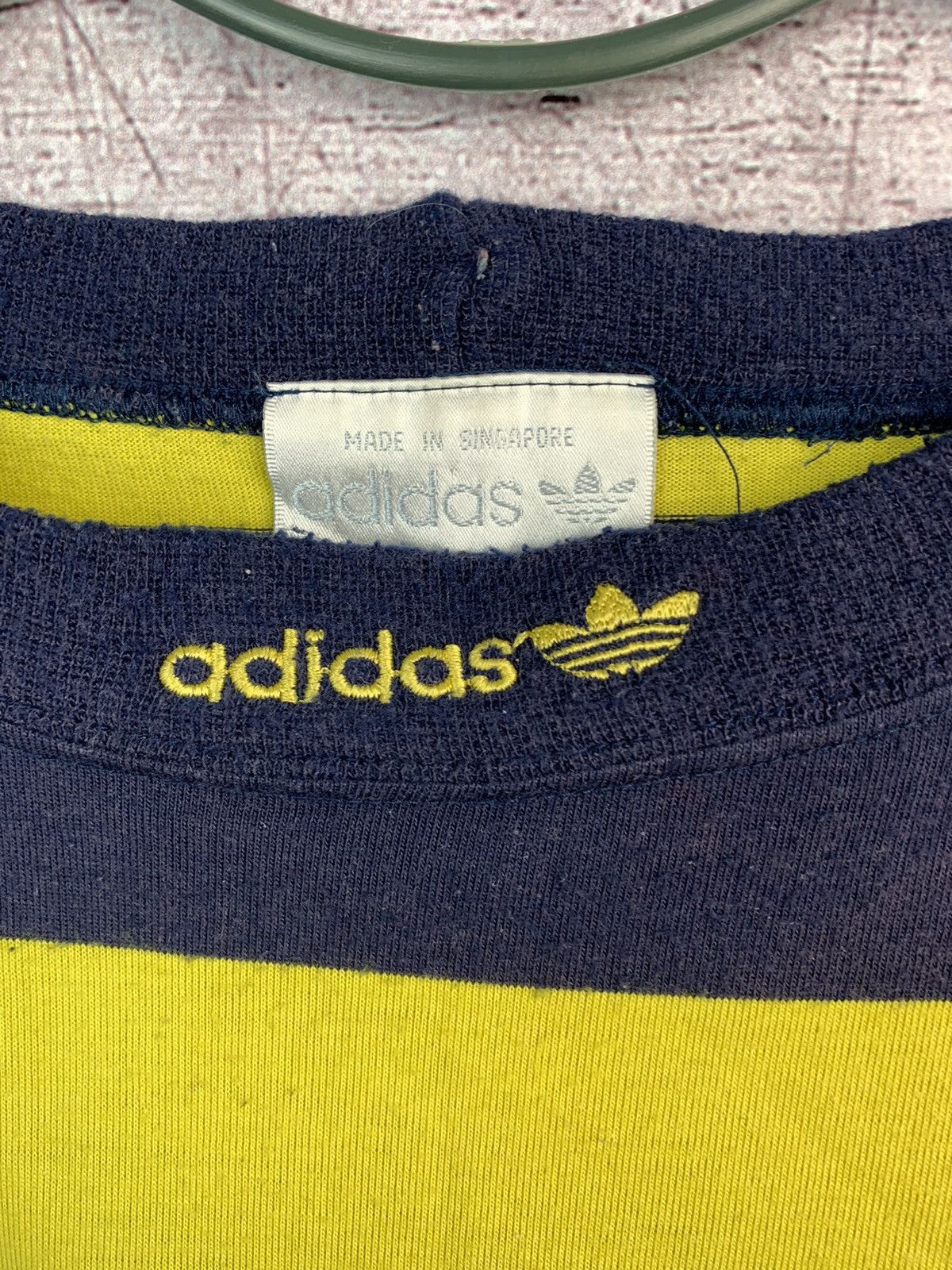 Adidas Vintage Adidas T Shirt Size US S / EU 44-46 / 1 - 7 Thumbnail