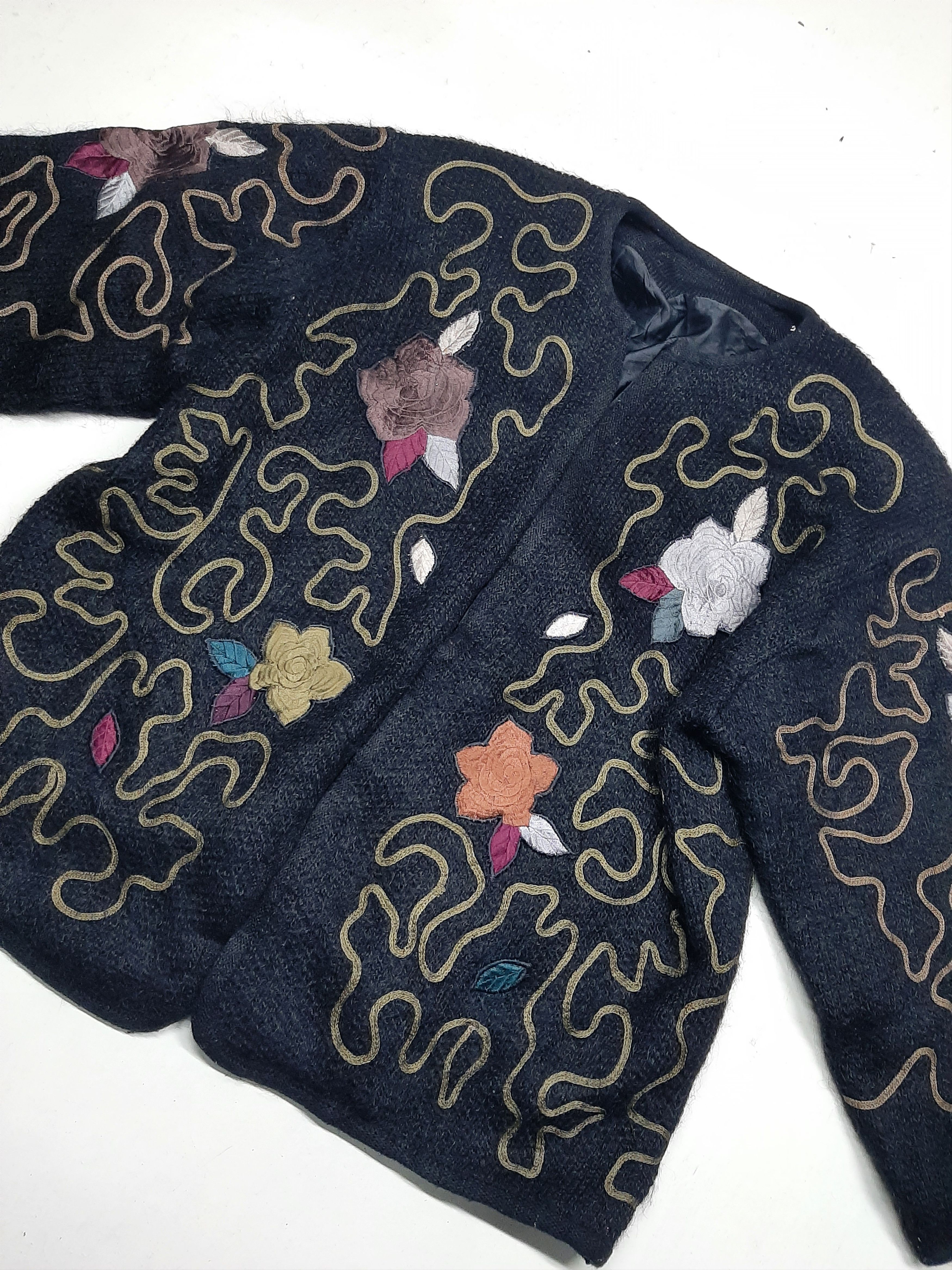 Vintage VINTAGE KNITWEAR CLASSIC DESIGN EMBROIDERY🌹 NICE DESIGN Size US L / EU 52-54 / 3 - 3 Thumbnail