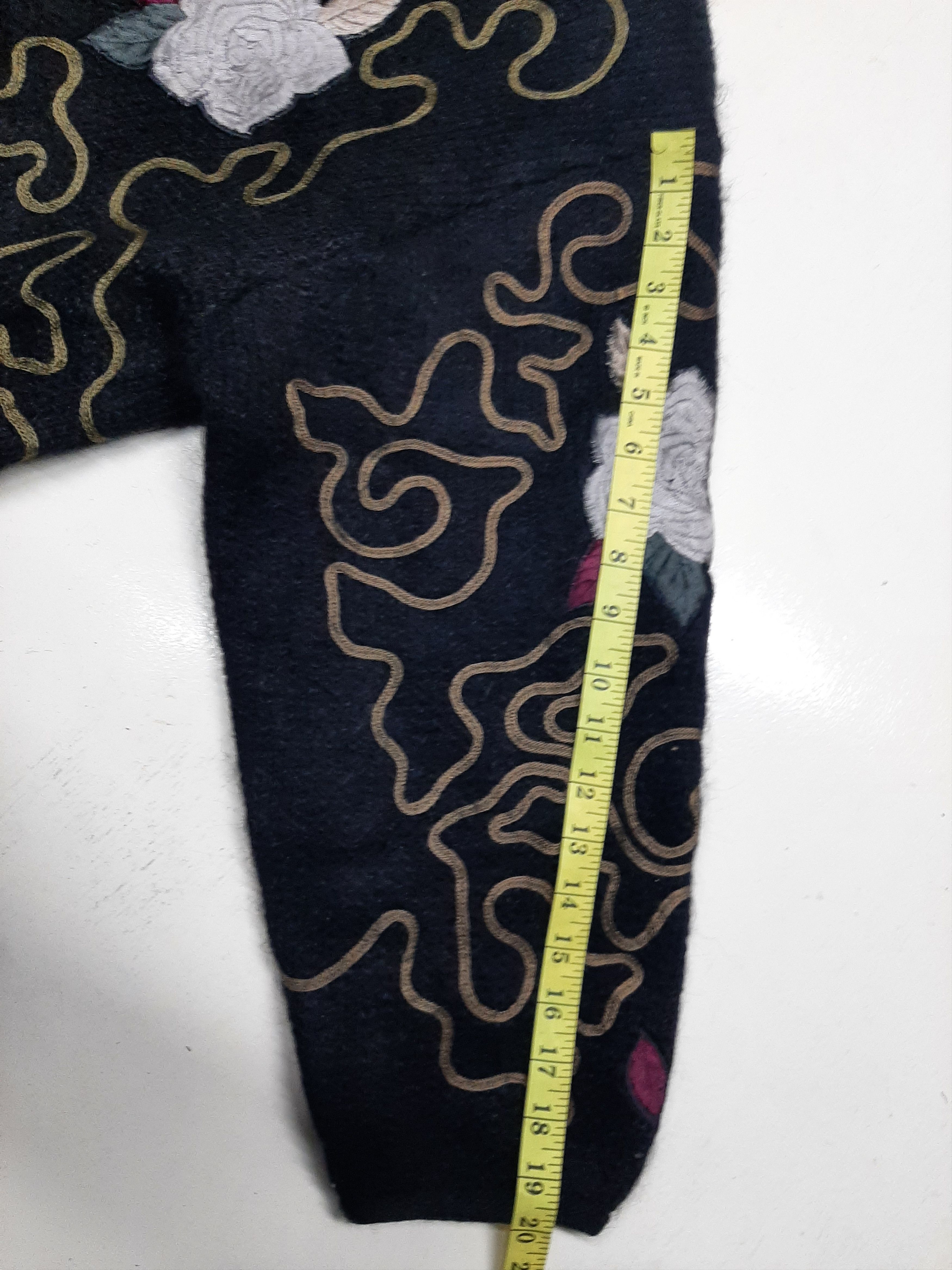Vintage VINTAGE KNITWEAR CLASSIC DESIGN EMBROIDERY🌹 NICE DESIGN Size US L / EU 52-54 / 3 - 9 Thumbnail