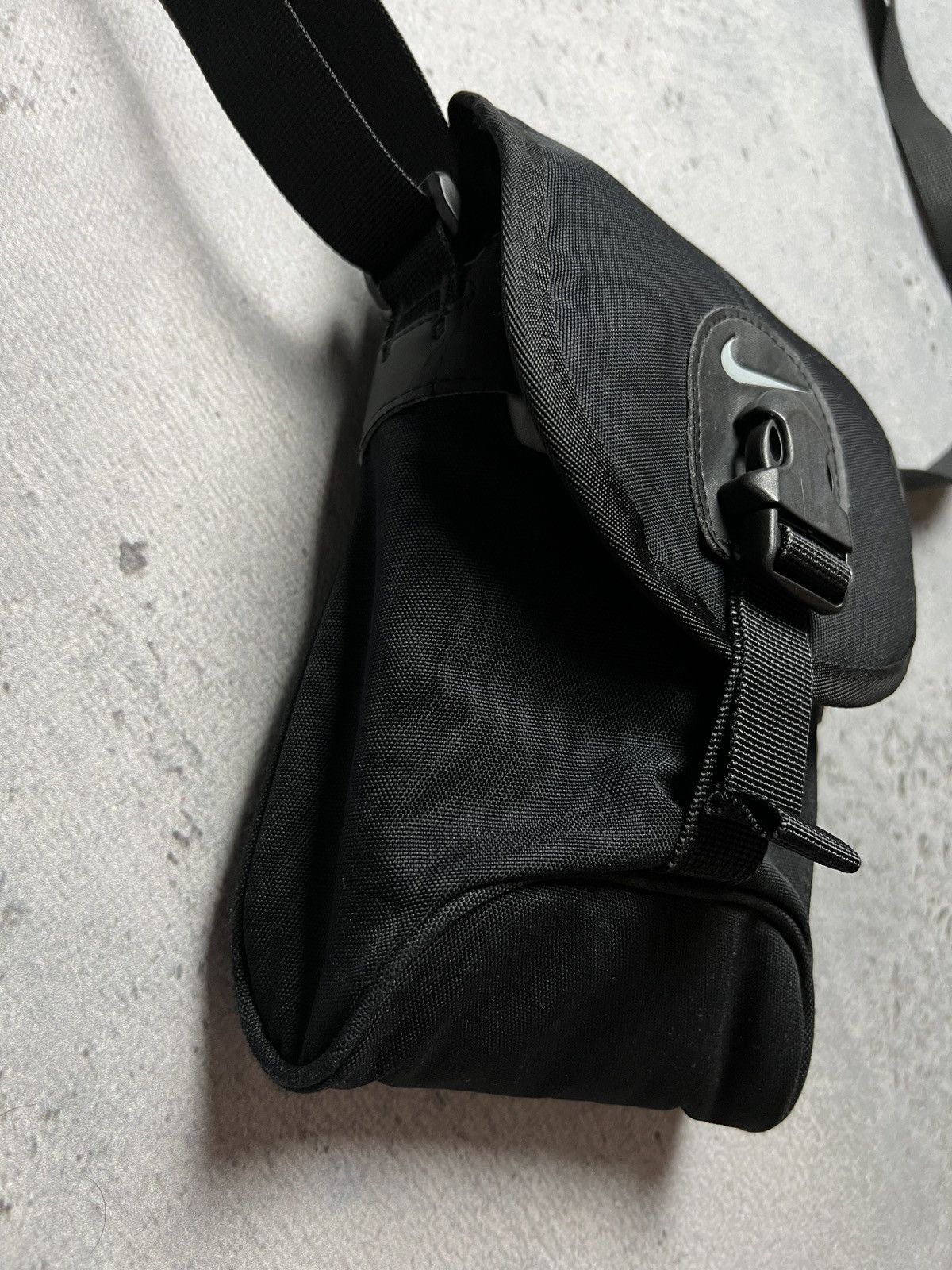 Nike 🔥 Nike Swoosh mini Messenger y2k Cordura 90s central logo Size ONE SIZE - 10 Thumbnail