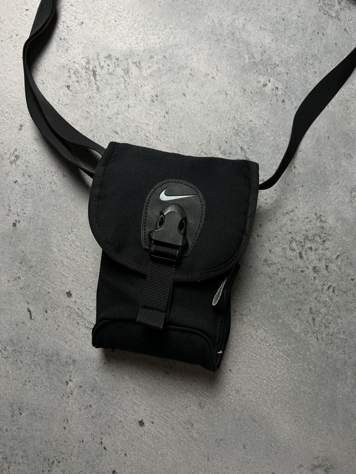 Nike 🔥 Nike Swoosh mini Messenger y2k Cordura 90s central logo Size ONE SIZE - 7 Thumbnail