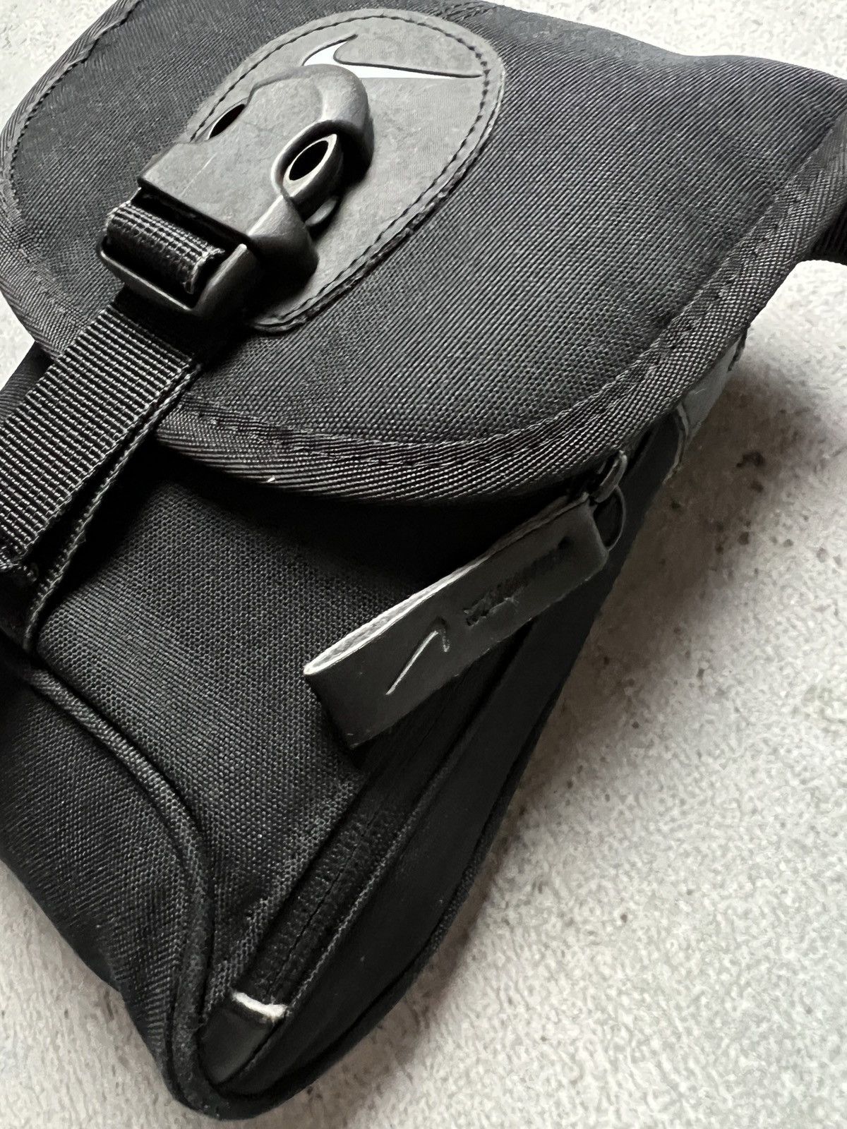 Nike 🔥 Nike Swoosh mini Messenger y2k Cordura 90s central logo Size ONE SIZE - 8 Thumbnail