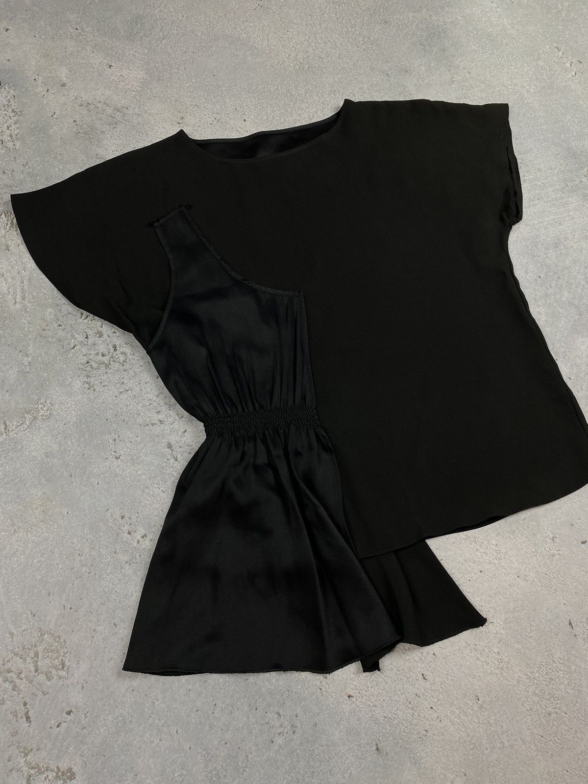 Maison Margiela Maison Margiela MM6 t shirt with half dress Size S / US 4 / IT 40 - 2 Thumbnail