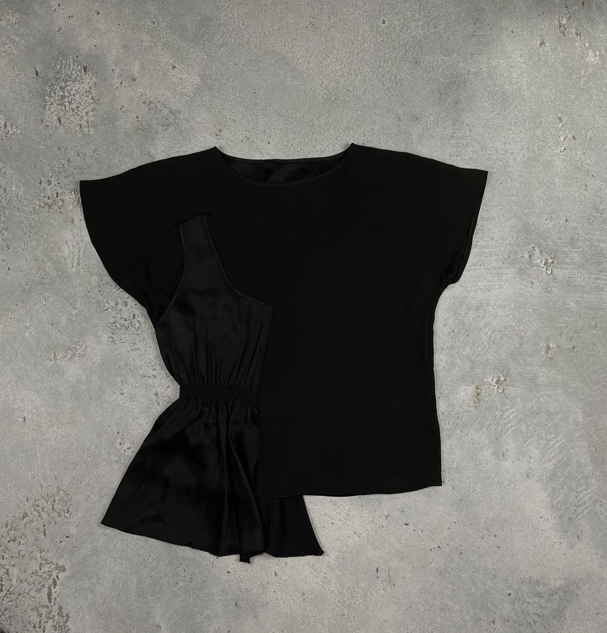 Maison Margiela Maison Margiela MM6 t shirt with half dress Size S / US 4 / IT 40 - 1 Thumbnail
