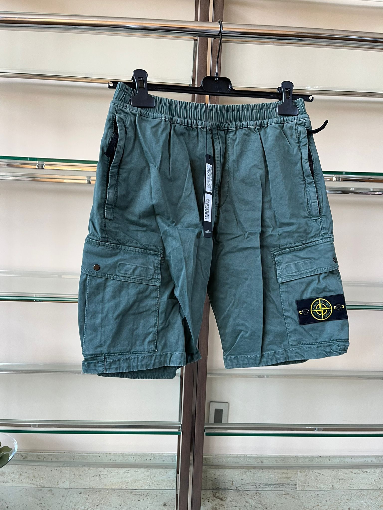 Stone Island Cargo Patch Shorts in Green Grey Size US 30 / EU 46 - 9 Thumbnail