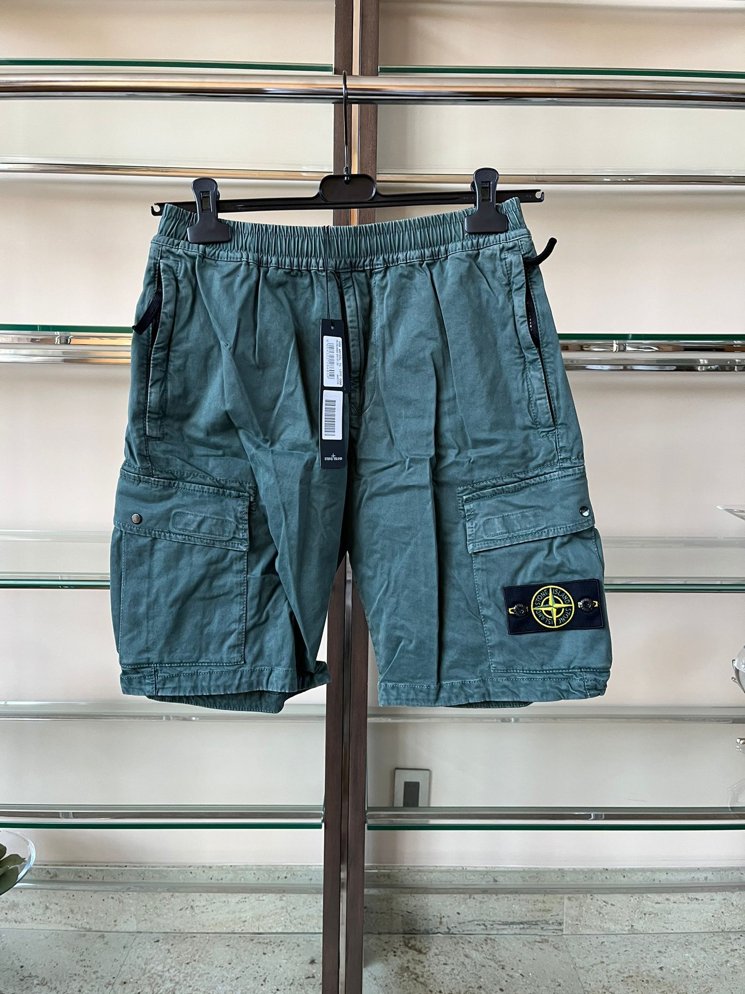 Stone Island Cargo Patch Shorts in Green Grey Size US 30 / EU 46 - 1 Thumbnail