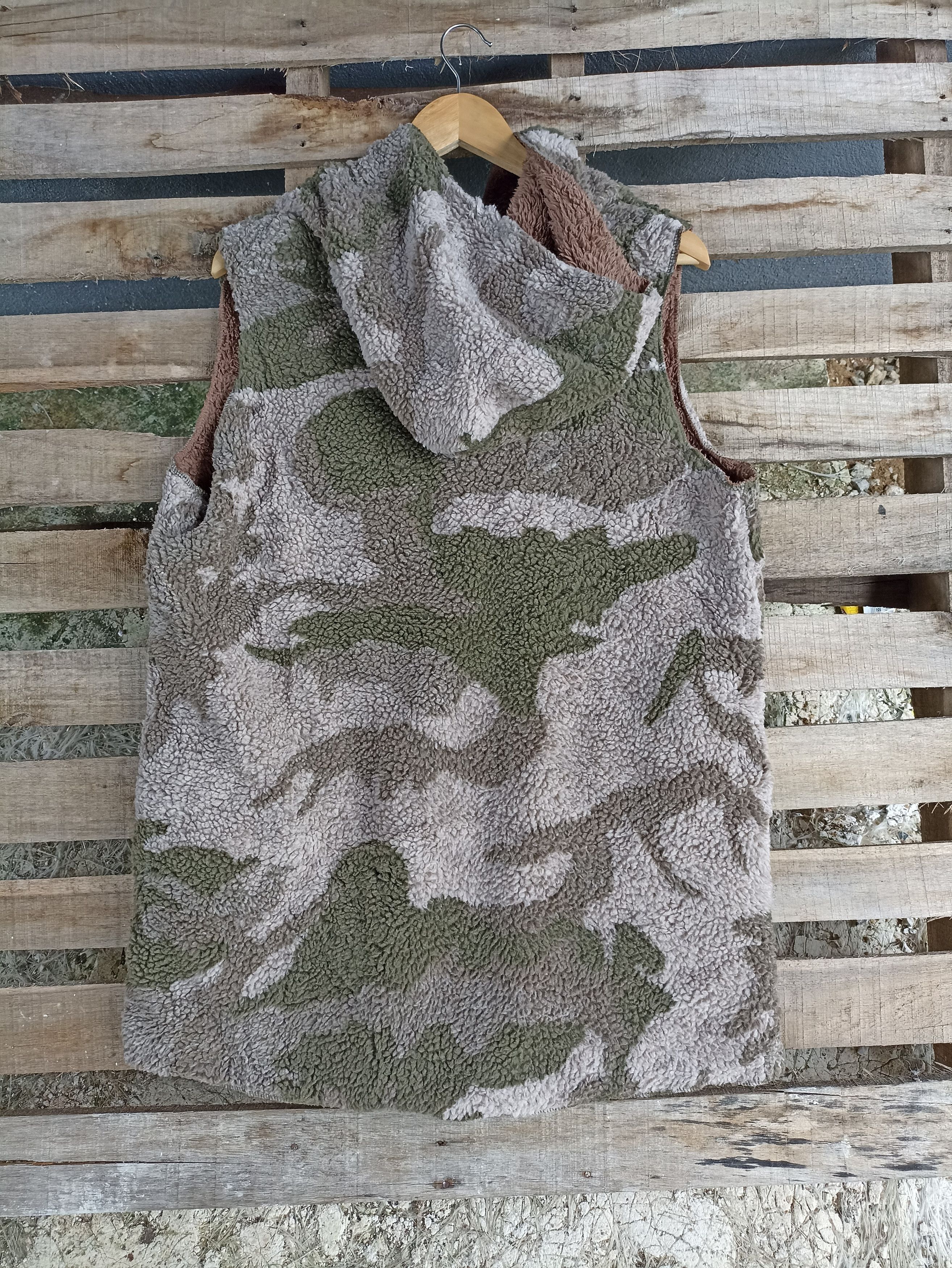 Japanese Brand Reversible Chou chou Camo Fleece bulky/fuzzy Size US M / EU 48-50 / 2 - 5 Thumbnail