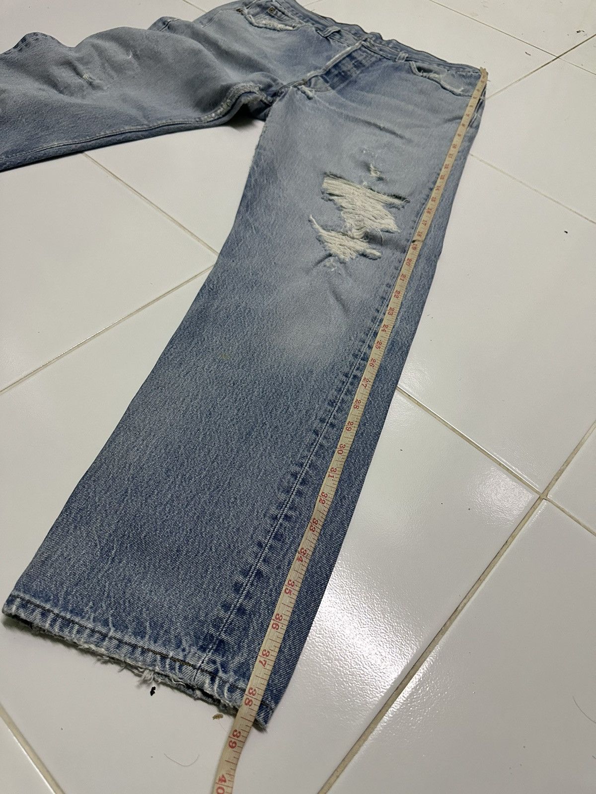 32x27 Vtg Levi’s 501 button 532 light washdenim jeans