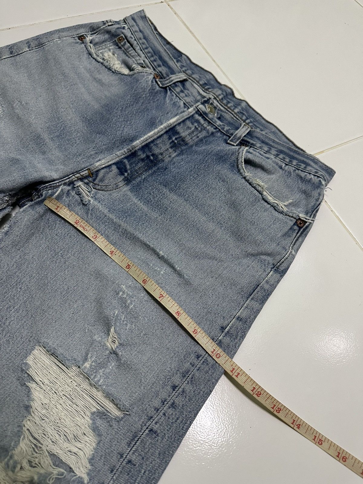 32x27 Vtg Levi’s 501 button 532 light washdenim jeans