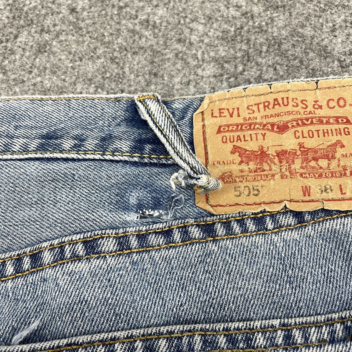Levi's × Vintage Vintage Levi's 505 Light Blue Wash -wc154 Size US 39 - 13 Thumbnail
