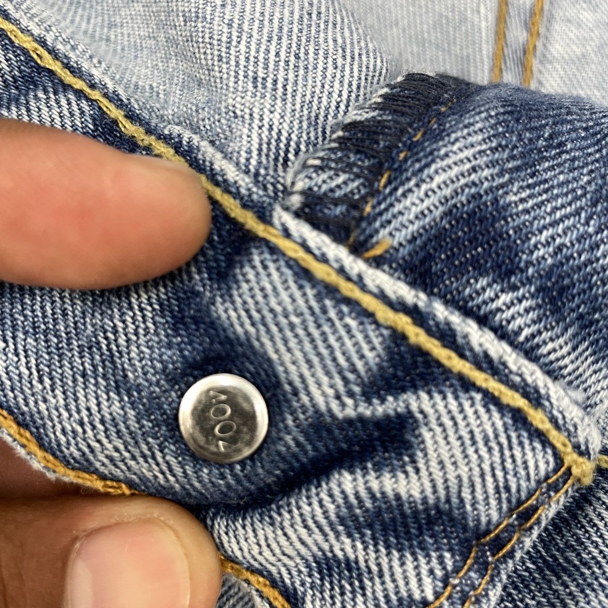 Levi's × Vintage Vintage Levi's 505 Light Blue Wash -wc154 Size US 39 - 6 Thumbnail