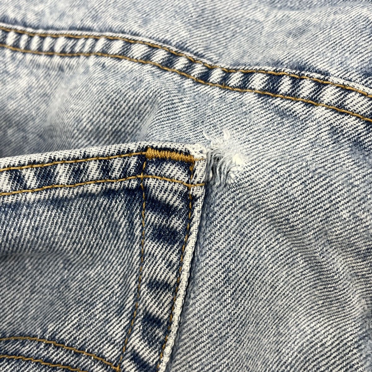 Levi's × Vintage Vintage Levi's560 Light Wash -wc165 Size US 39 - 5 Thumbnail