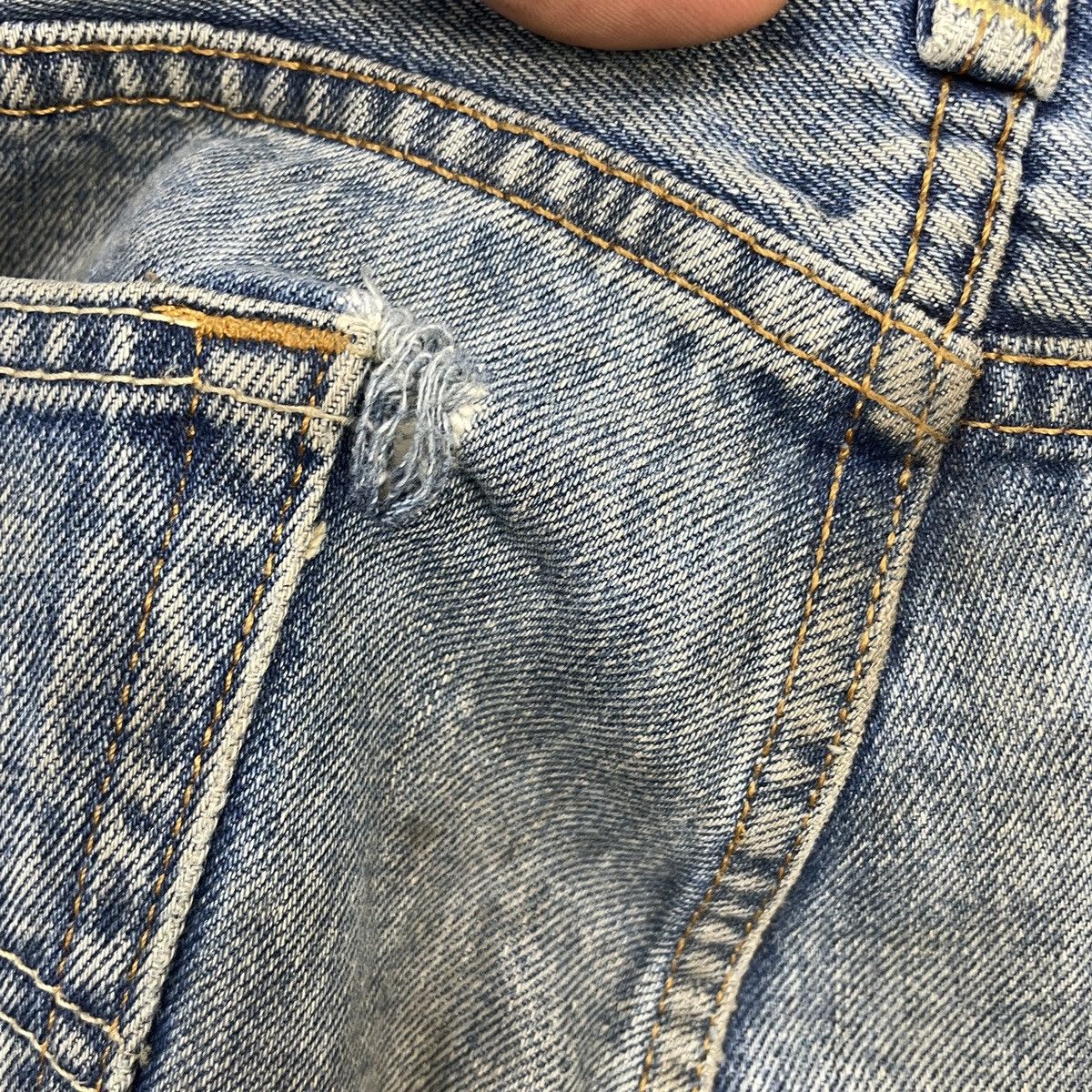 Levi's × Vintage Vintage Levi's 505 Faded Jeans -wc153 Size US 36 / EU 52 - 9 Thumbnail