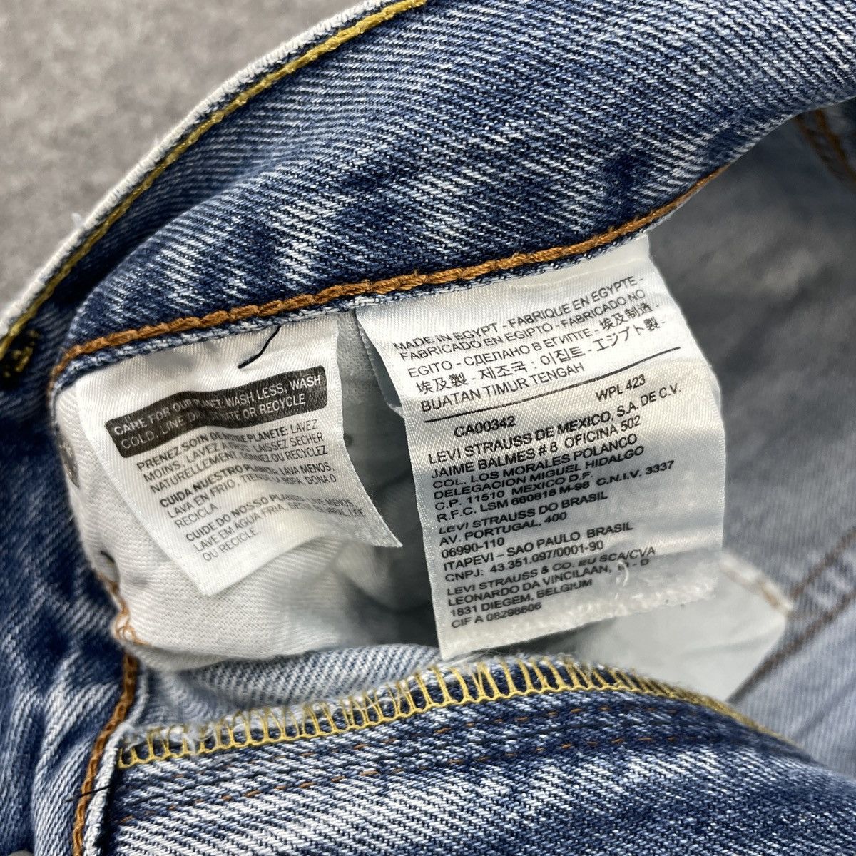 Levi's × Vintage Vintage Levi's 505 Light Blue Wash -wc157 Size US 38 / EU 54 - 7 Thumbnail
