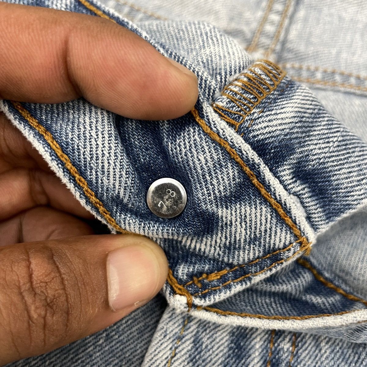Levi's × Vintage Vintage Levi's 550 light Blue Wash -wc164 Size US 44 / EU 60 - 5 Thumbnail