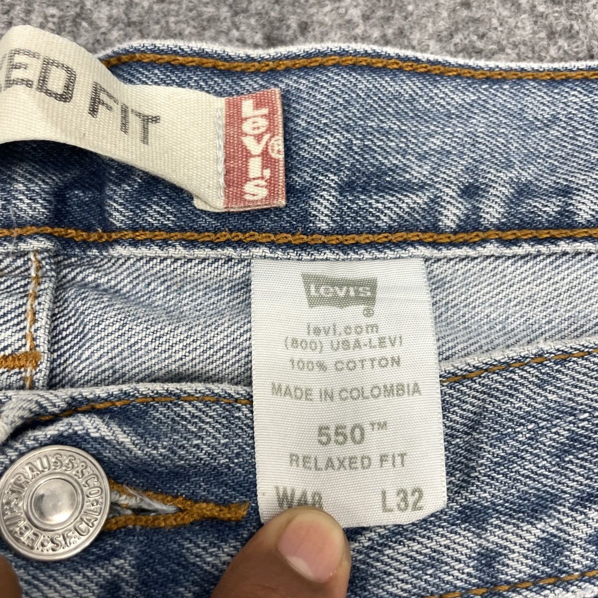 Levi's × Vintage Vintage Levi's 550 light Blue Wash -wc164 Size US 44 / EU 60 - 8 Thumbnail
