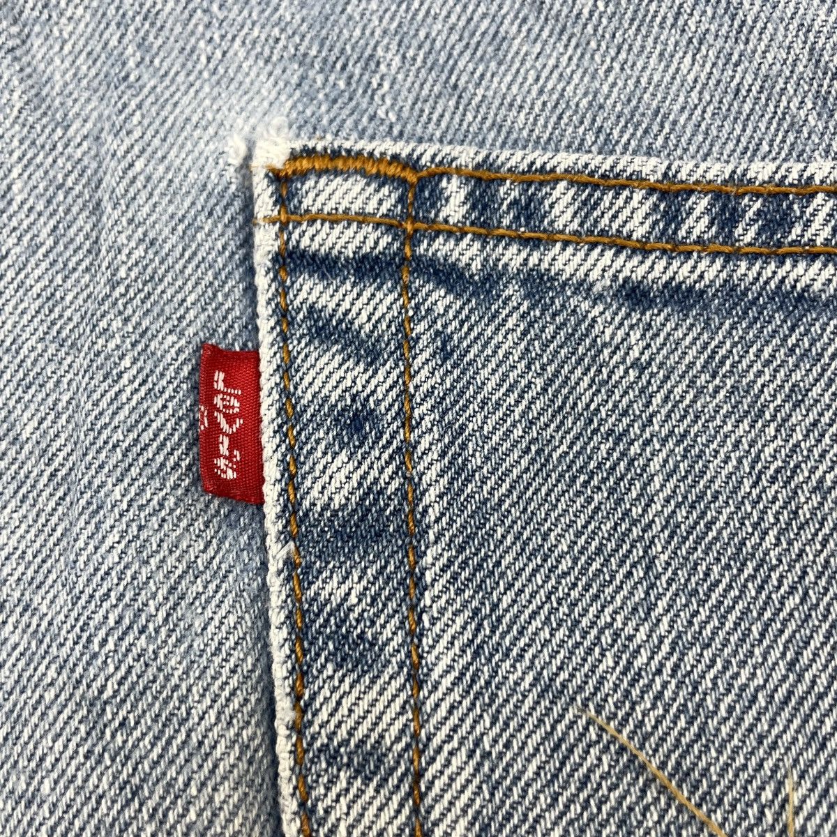 Levi's × Vintage Vintage Levi's 550 light Blue Wash -wc164 Size US 44 / EU 60 - 13 Thumbnail