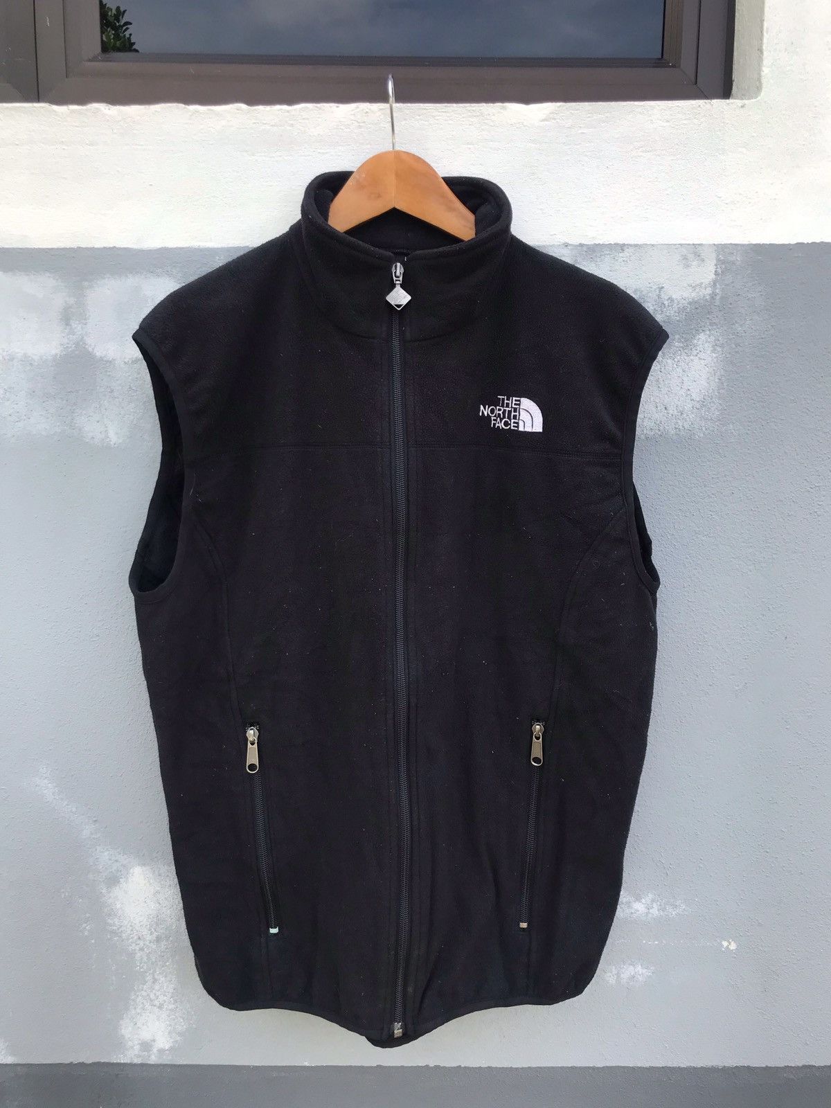 The North Face The north face jacket sleeveless Size US L / EU 52-54 / 3 - 1 Thumbnail
