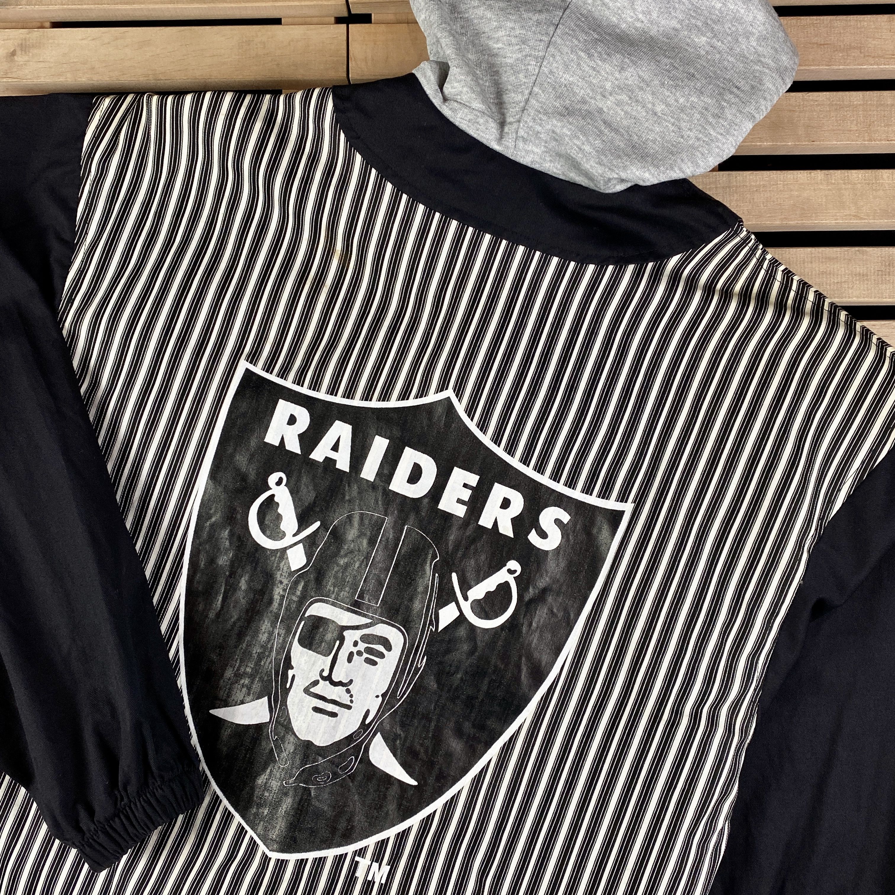 NFL × Vintage Men’s Hoodie Jacket Raiders Vintage Size XL Big Logo Back Size US XL / EU 56 / 4 - 2 Thumbnail