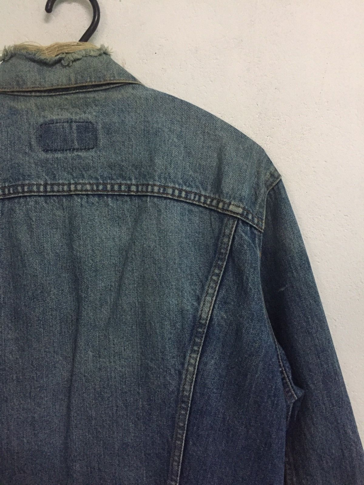 Levi's Levis 70506 Trucker Denim Jacket Small e Made in Canada Size US M / EU 48-50 / 2 - 8 Thumbnail