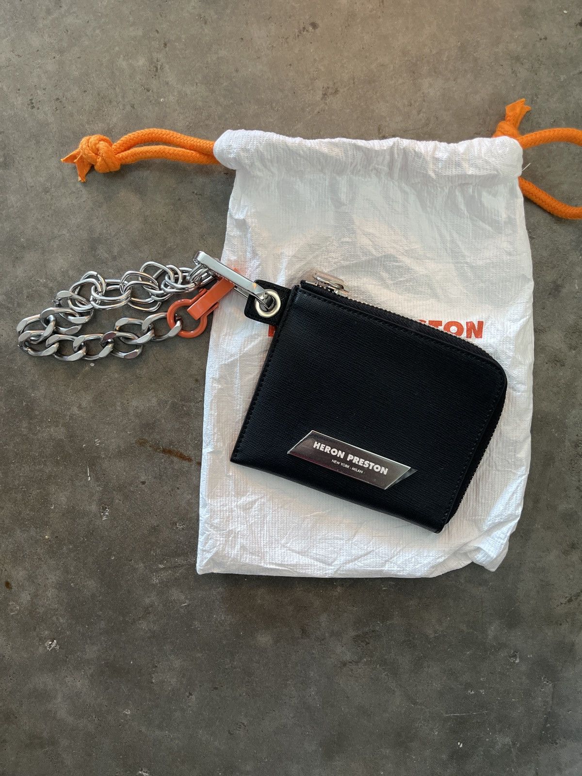 Pre-owned Heron Preston Chain Leather Wallet In Black