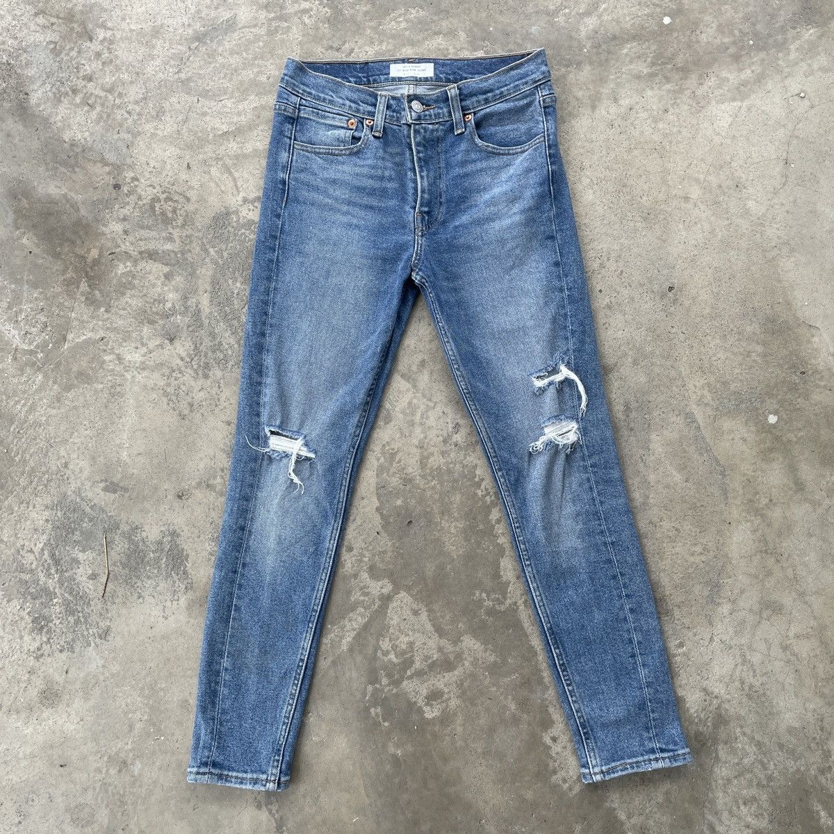 image of Distressed Denim x Levis Vintage Levi’S Skinny Jeans W27X25.5 Levi’S Denim Pants in Faded Blue