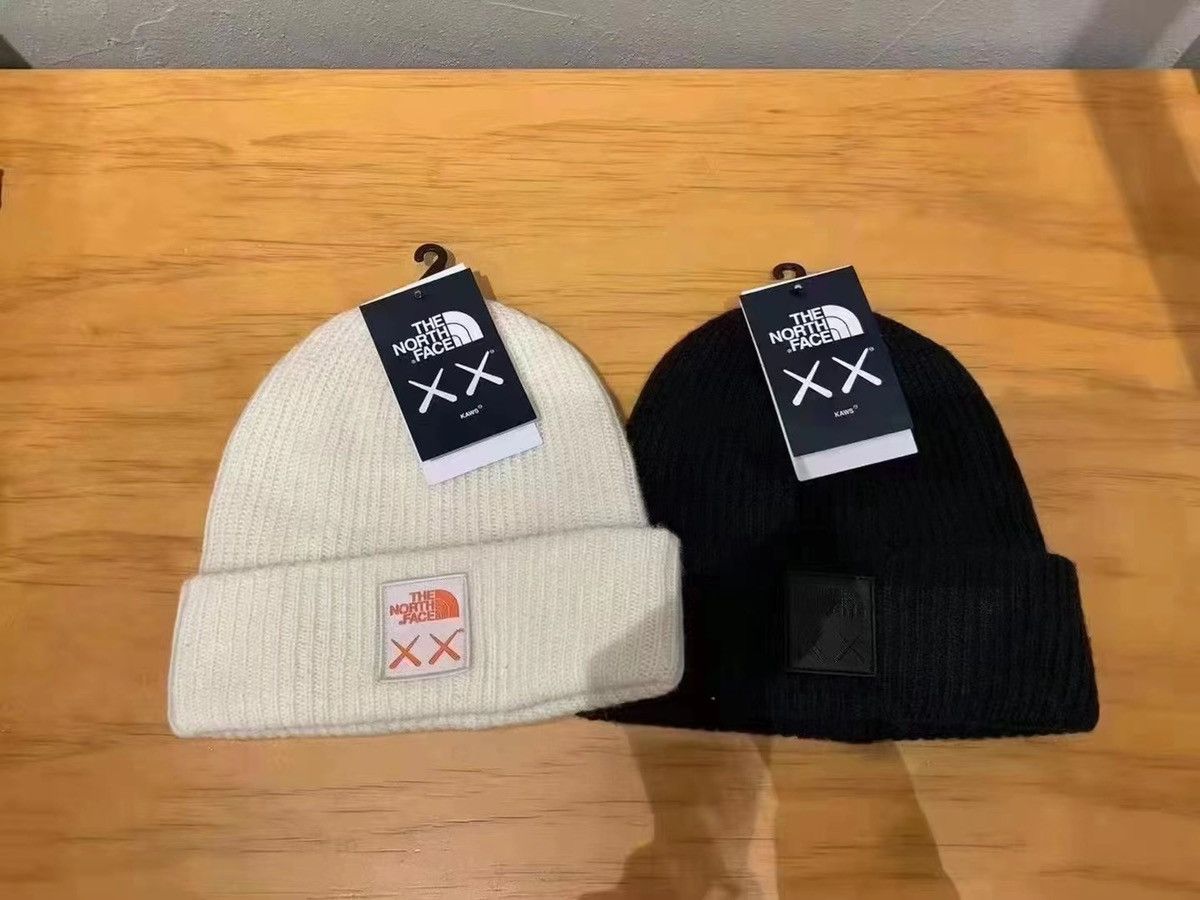 Kaws × The North Face Kaws x The North Face Beanie Size ONE SIZE - 8 Thumbnail
