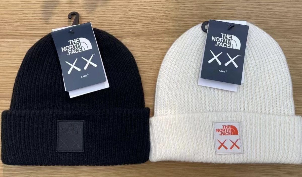 Kaws × The North Face Kaws x The North Face Beanie Size ONE SIZE - 7 Thumbnail