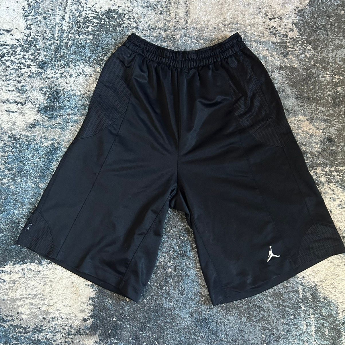 Nike 3-pack 2010s Michael Jordan Mesh Dri-fit basketball shorts Size US 31 - 9 Thumbnail
