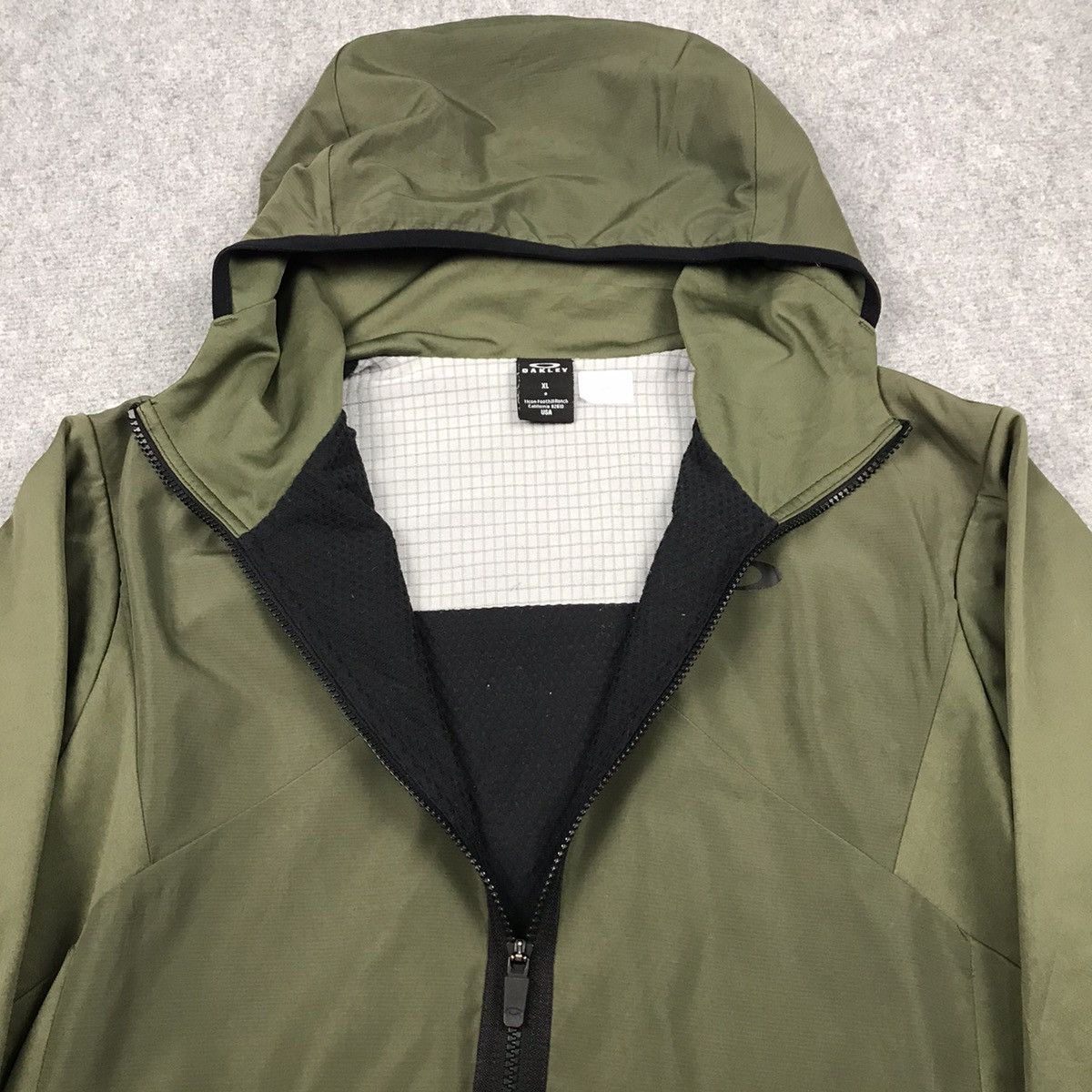 Oakley × Vintage MILITARY COLOUR OAKLEY LIGHT JACKET Y2K ZIPPIER JACKET Size US XL / EU 56 / 4 - 5 Thumbnail