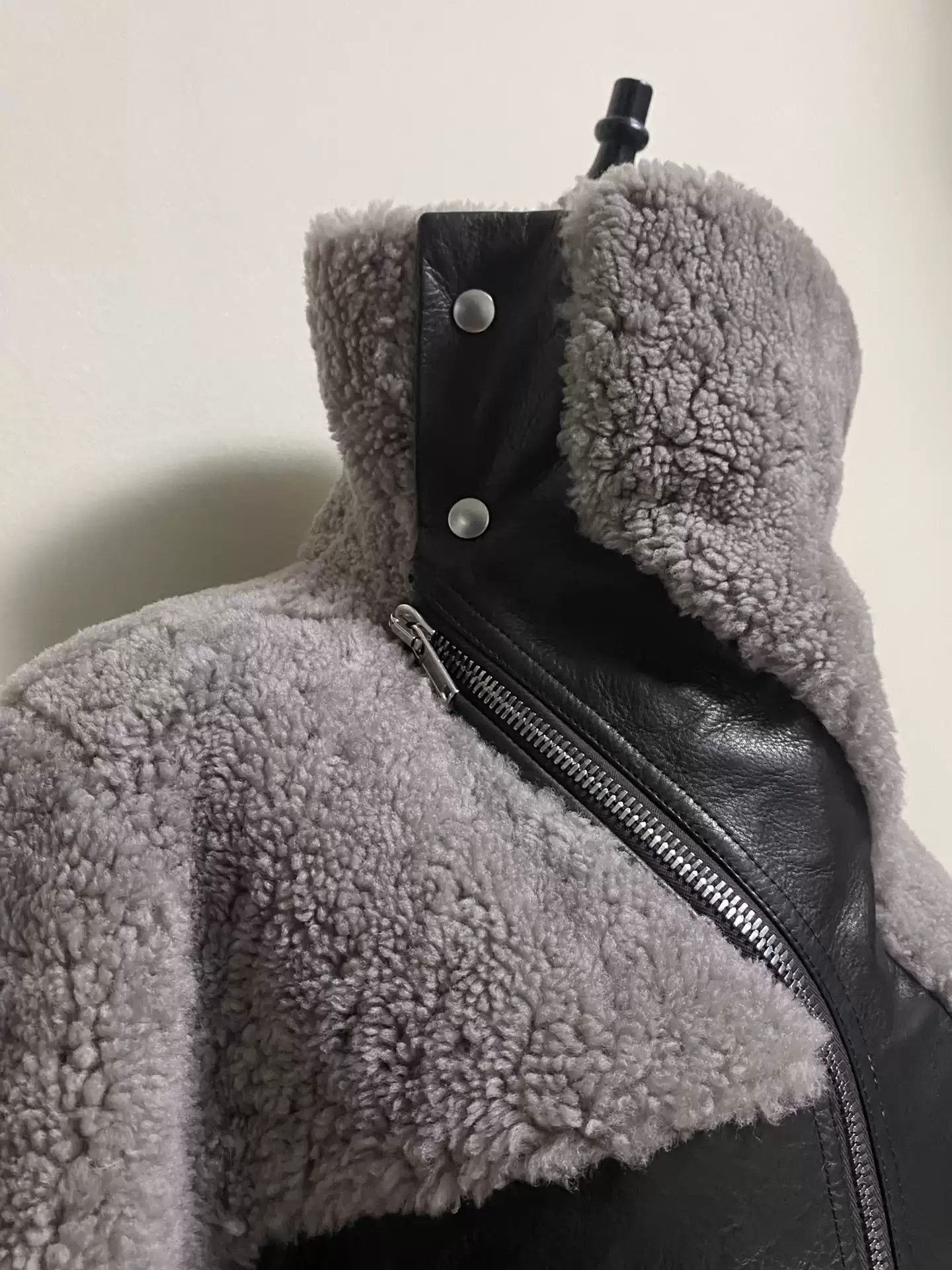 Rick Owens Rick Owens ro top black&dirt leather&fur super cool jacket Size US S / EU 44-46 / 1 - 4 Thumbnail