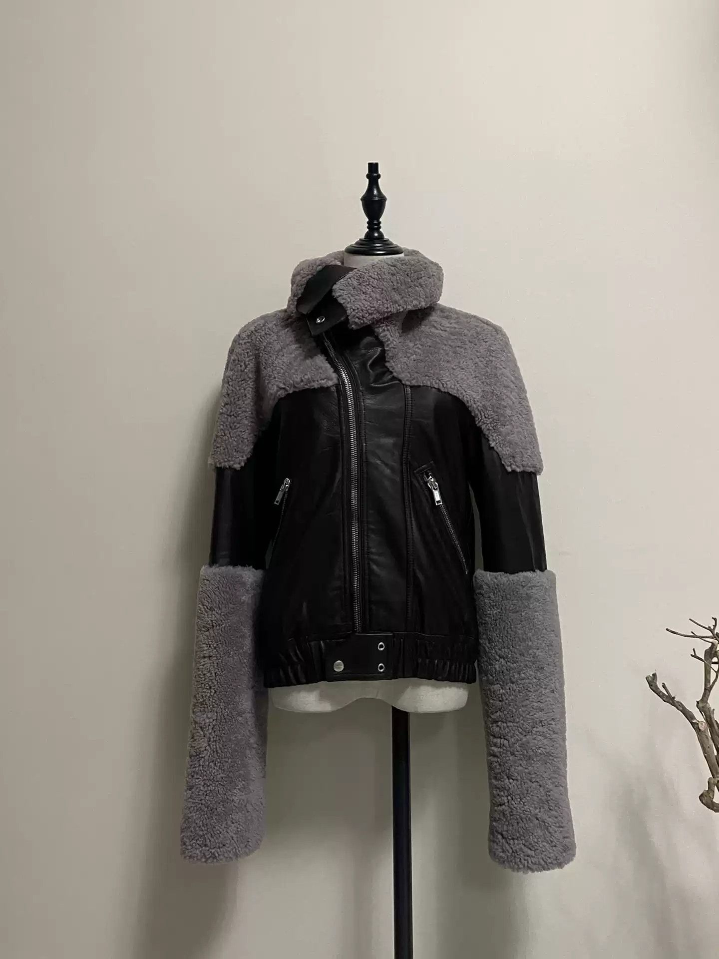 Rick Owens Rick Owens ro top black&dirt leather&fur super cool jacket Size US S / EU 44-46 / 1 - 2 Thumbnail
