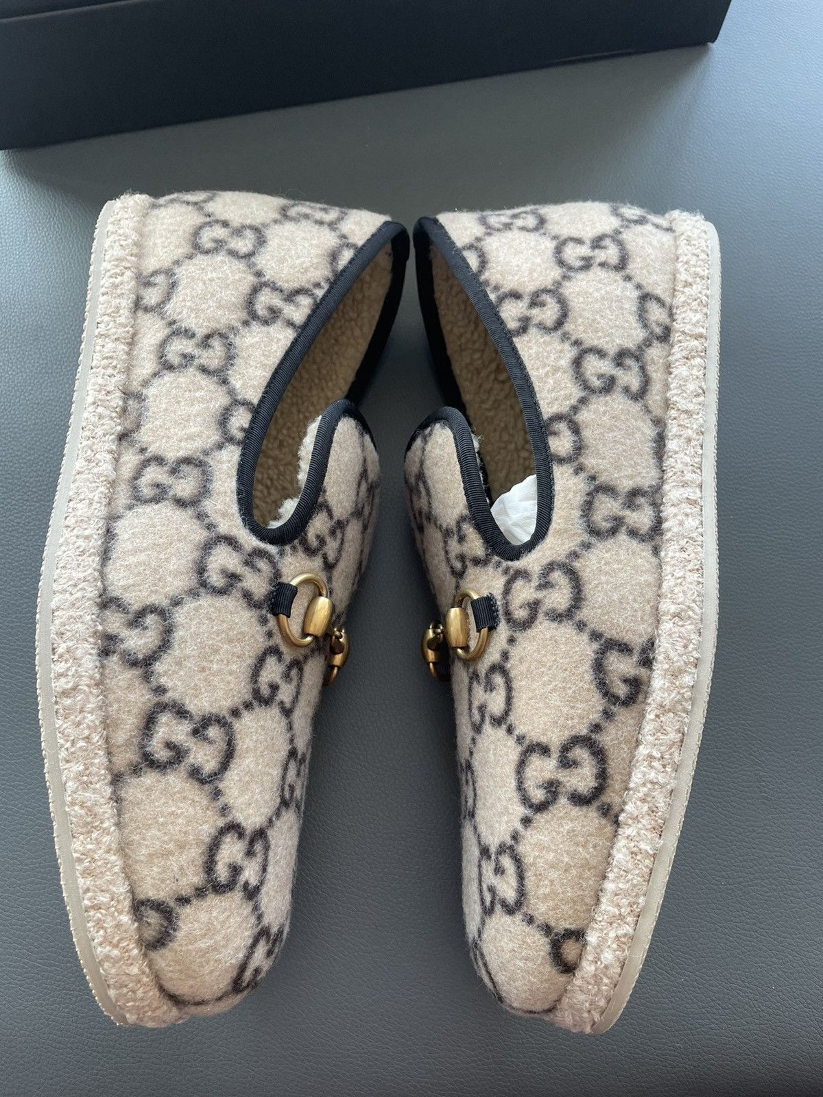 Limited Edition Rare 100% New GG Logo Shearling Loafer Shoes