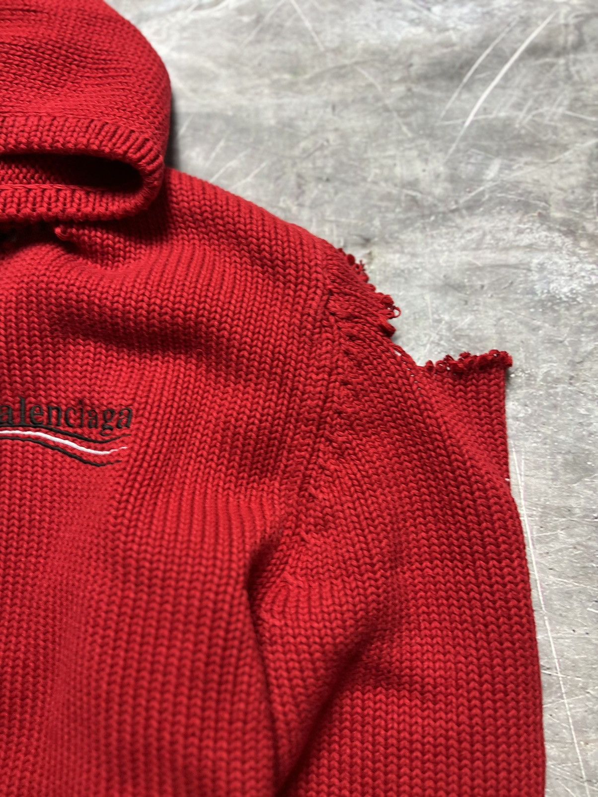 Balenciaga Balenciaga Campaign Destroyed Knitted Sweatshirt Size US L / EU 52-54 / 3 - 6 Thumbnail