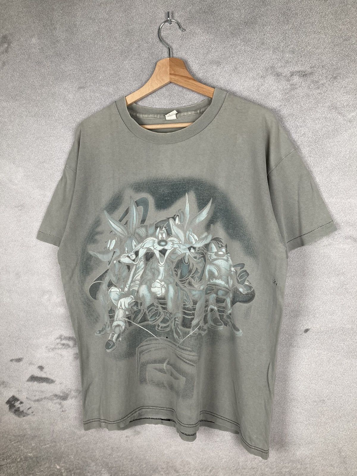 Vintage Vintage Warner Bros Looney Tunes 90s Thrashed Tee USA Size US L / EU 52-54 / 3 - 2 Thumbnail