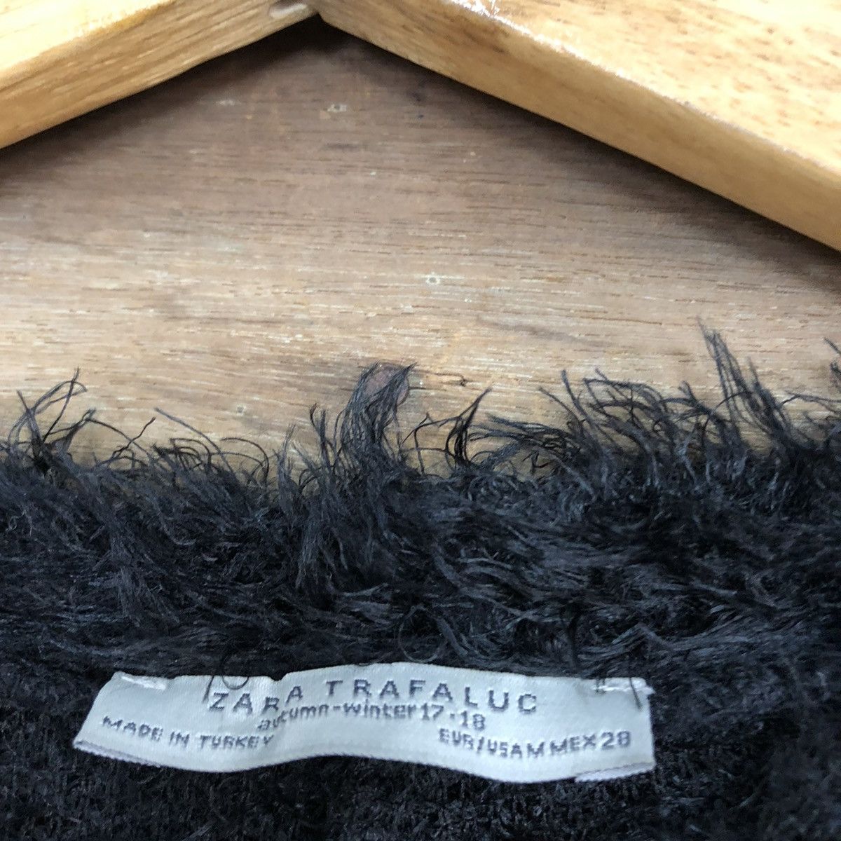 Japanese Brand DL zara Trafaluc Black Mohair Soft Fur Knitwear #B619 Size M / US 6-8 / IT 42-44 - 11 Thumbnail