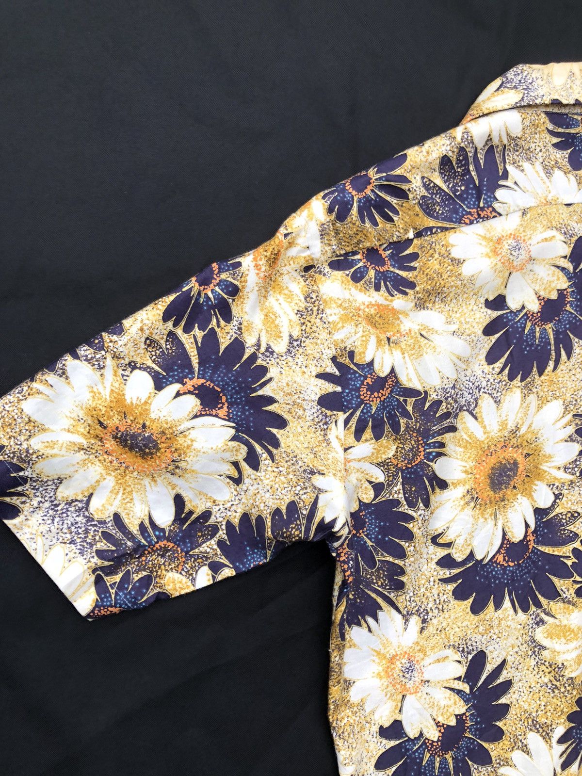 Vintage Vintage 70s Slyman Japan Psychedelic Hawaiian Shirt Size US S / EU 44-46 / 1 - 11 Thumbnail