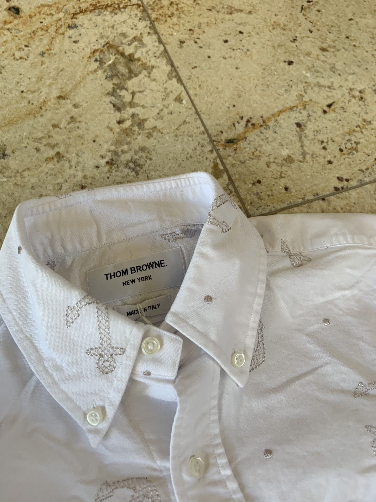 Thom Browne Anchor Embroidered Button Up in White Size US S / EU 44-46 / 1 - 9 Thumbnail